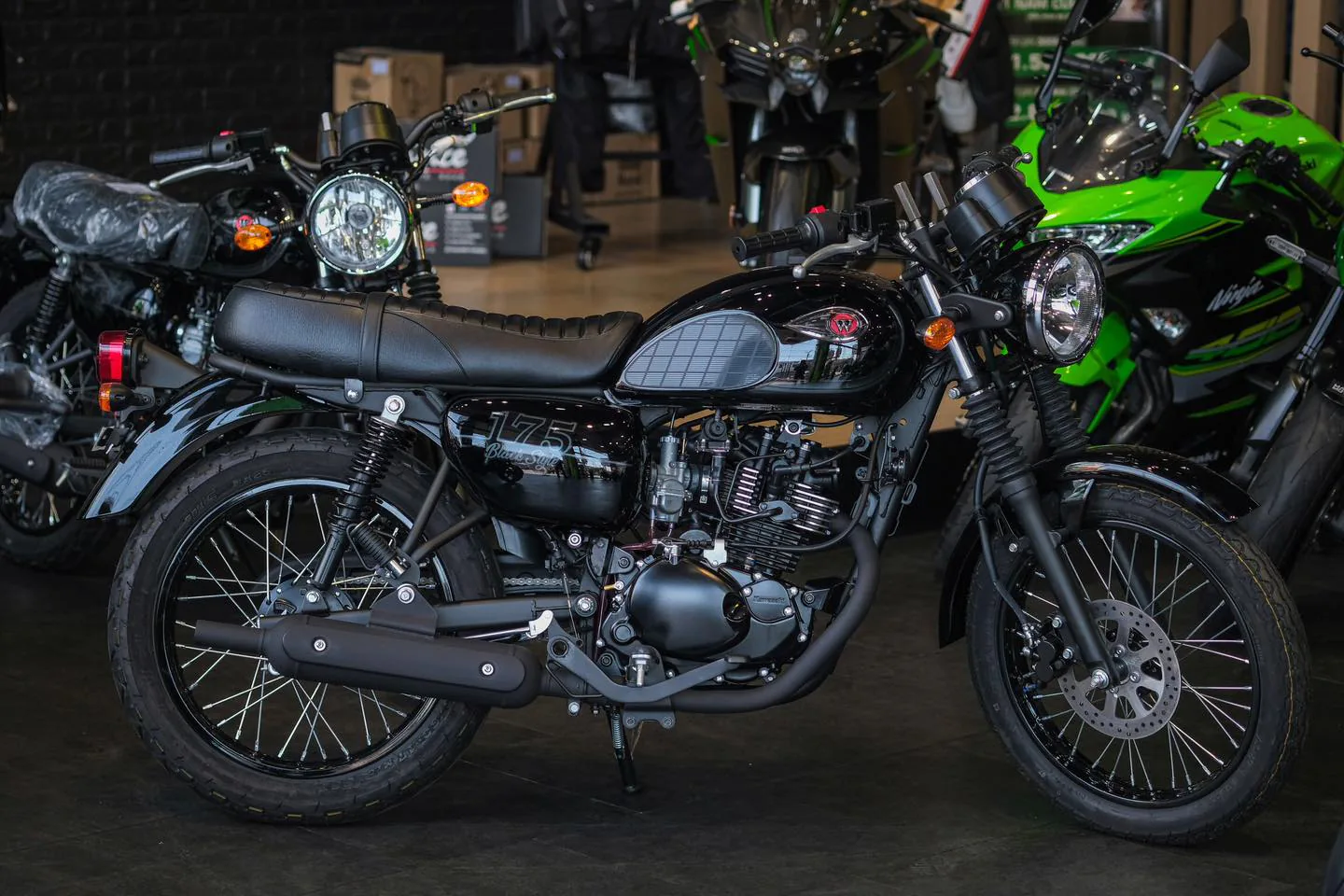 Kawasaki W175 SE 2022 sẽ có giá bán hơn 69 đồng tại Việt Nam