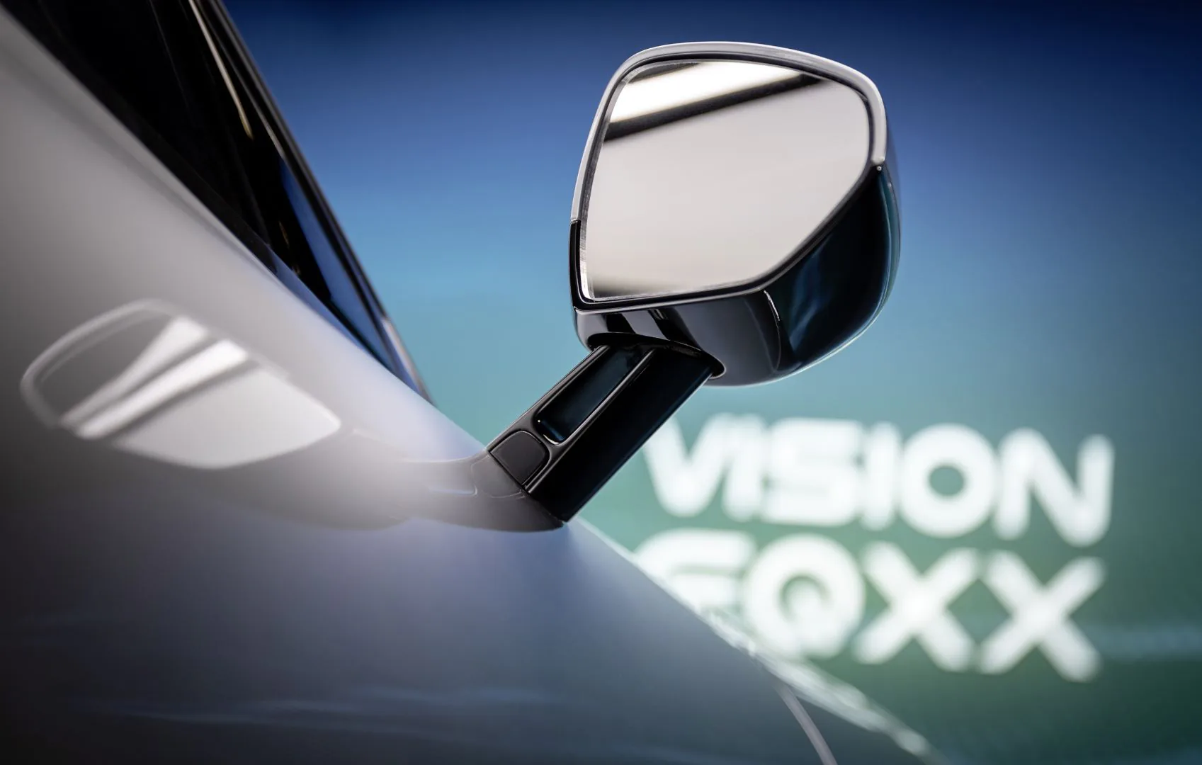 Mercedes-Benz trình làng concept Vision EQXX, mẫu xe tương lai với màn hình 8K 47.5-inch và phạm vi hoạt động lên đến 1,000 km