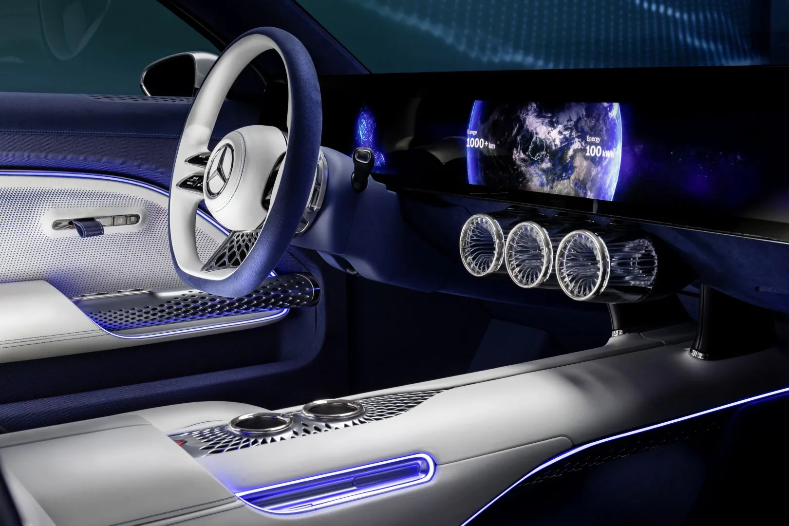 Mercedes-Benz trình làng concept Vision EQXX, mẫu xe tương lai với màn hình 8K 47.5-inch và phạm vi hoạt động lên đến 1,000 km