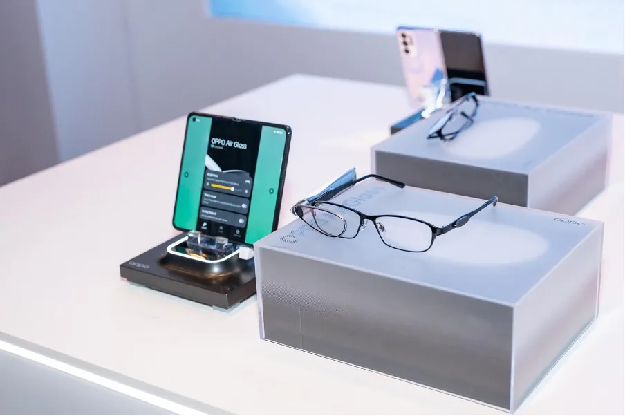 OPPO Air Glass được vinh danh là Sản phẩm tiềm năng 2022, lần đầu tiên trải nghiệm tại Việt Nam trong khuôn khổ Lễ trao giải Tech Awards 2021