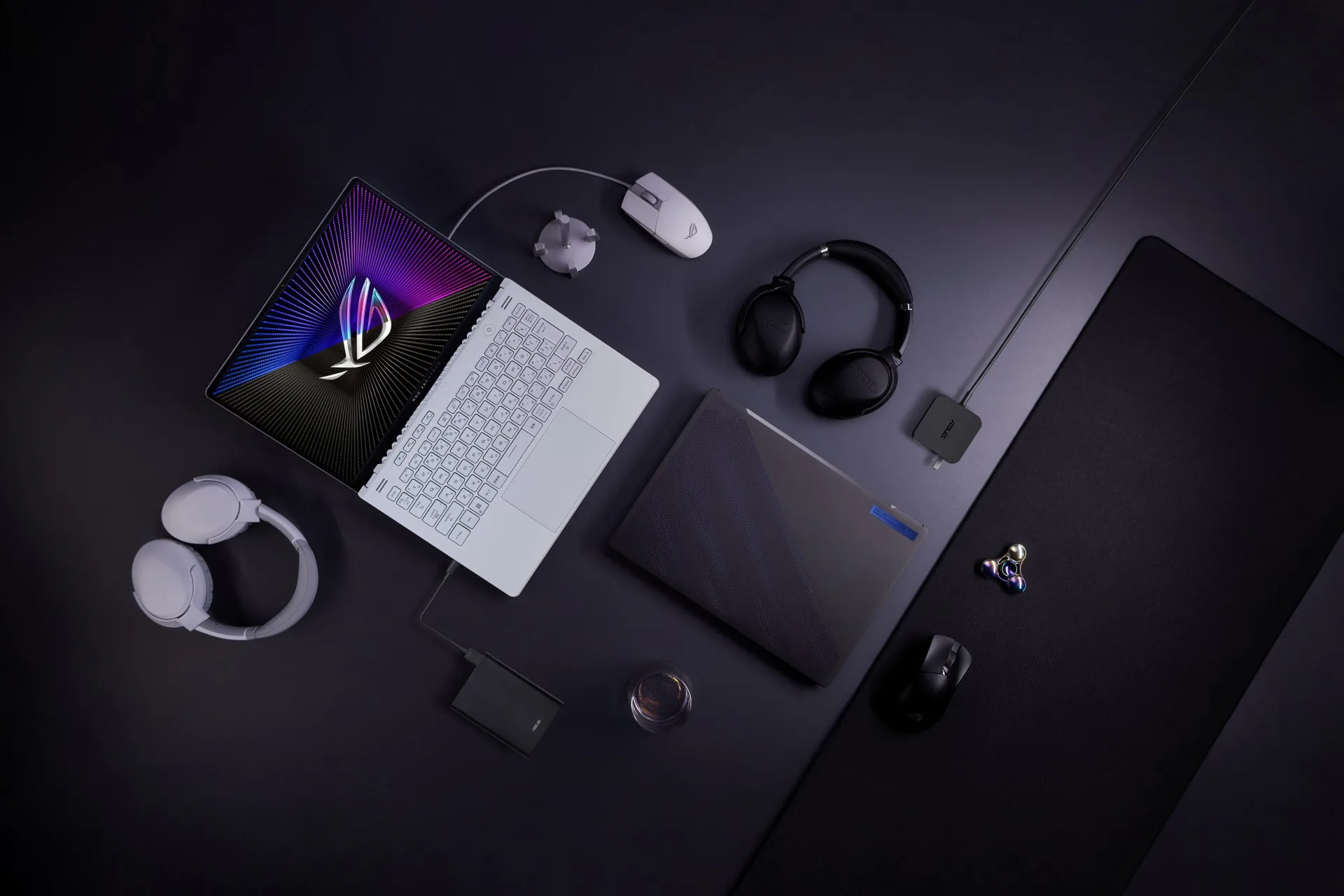 ASUS ROG ra mắt loạt sản phẩm Laptop Gaming tuyệt đỉnh ở CES 2022