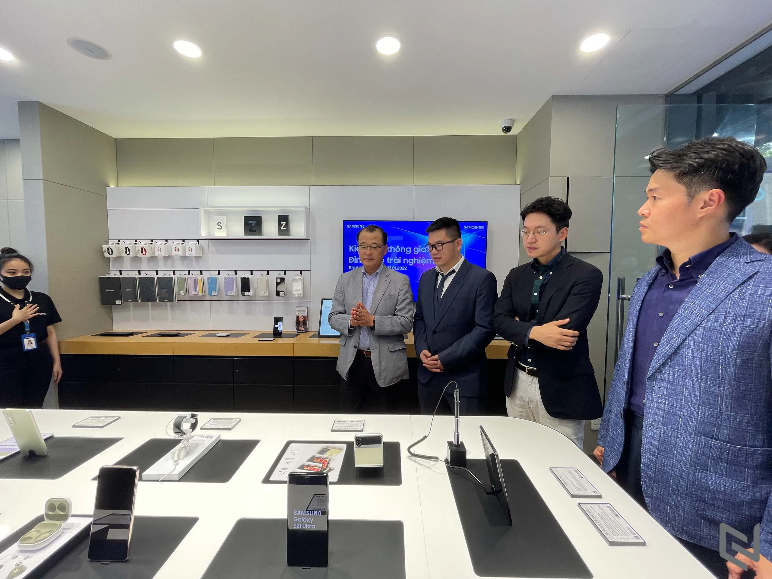 Samsung khai trương cửa hàng ủy quyền cao cấp tại Việt Nam - Trải nghiệm di động đẳng cấp chuẩn Samsung Toàn Cầu