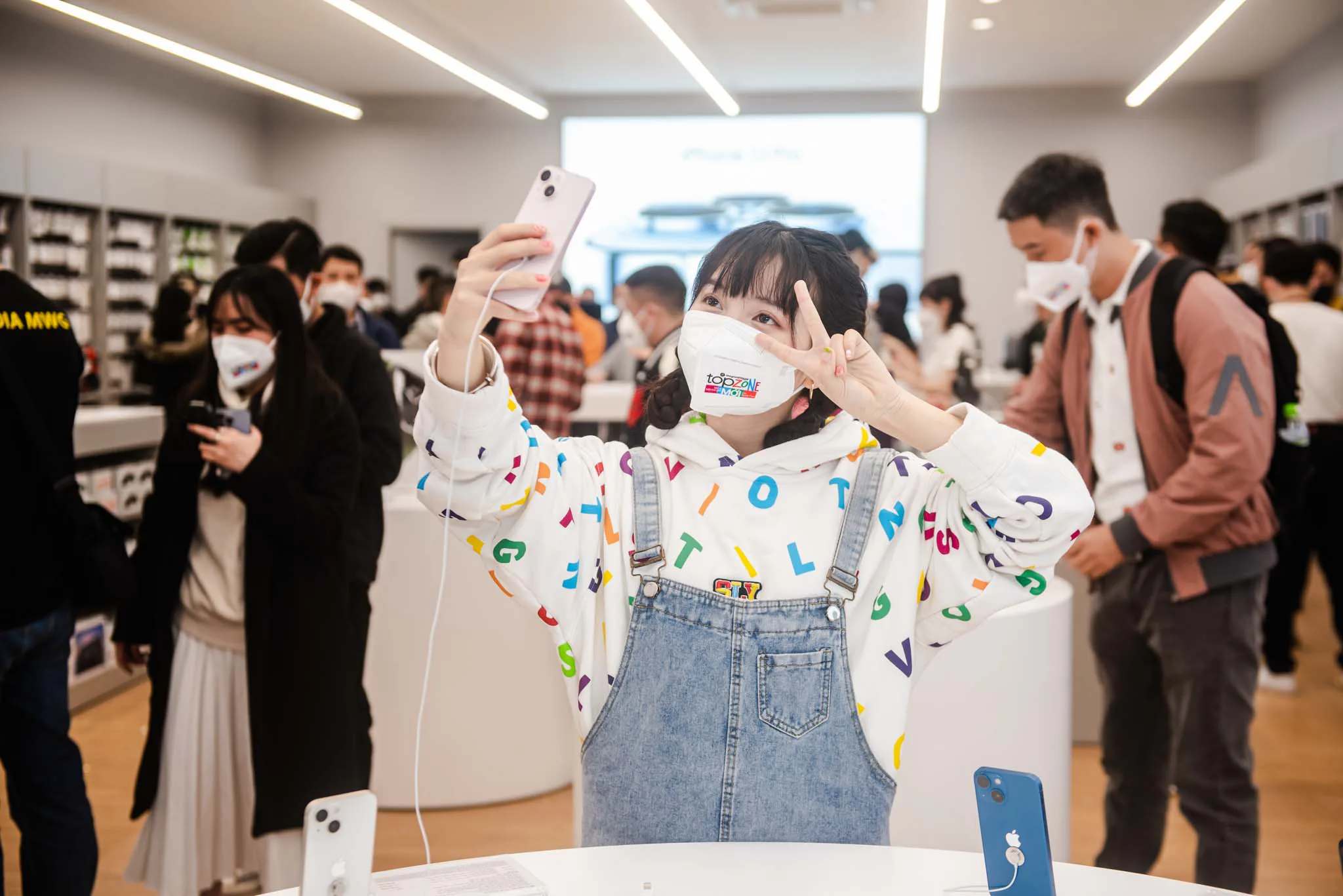 Ra mắt cửa hàng cao cấp đầu tiên tại Hà Nội, TopZone trở thành hệ thống bán lẻ hàng Apple lớn nhất Việt Nam