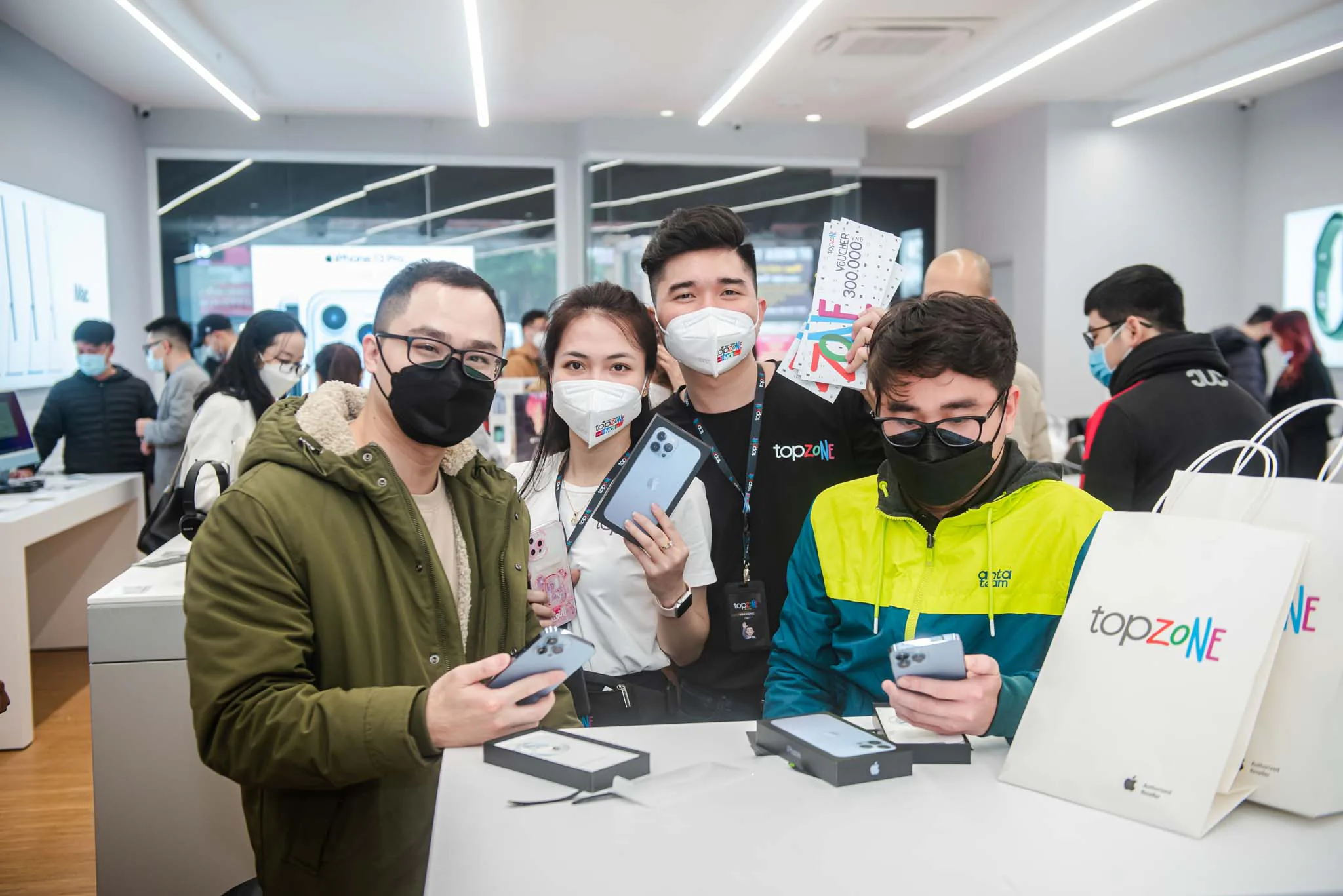 Ra mắt cửa hàng cao cấp đầu tiên tại Hà Nội, TopZone trở thành hệ thống bán lẻ hàng Apple lớn nhất Việt Nam
