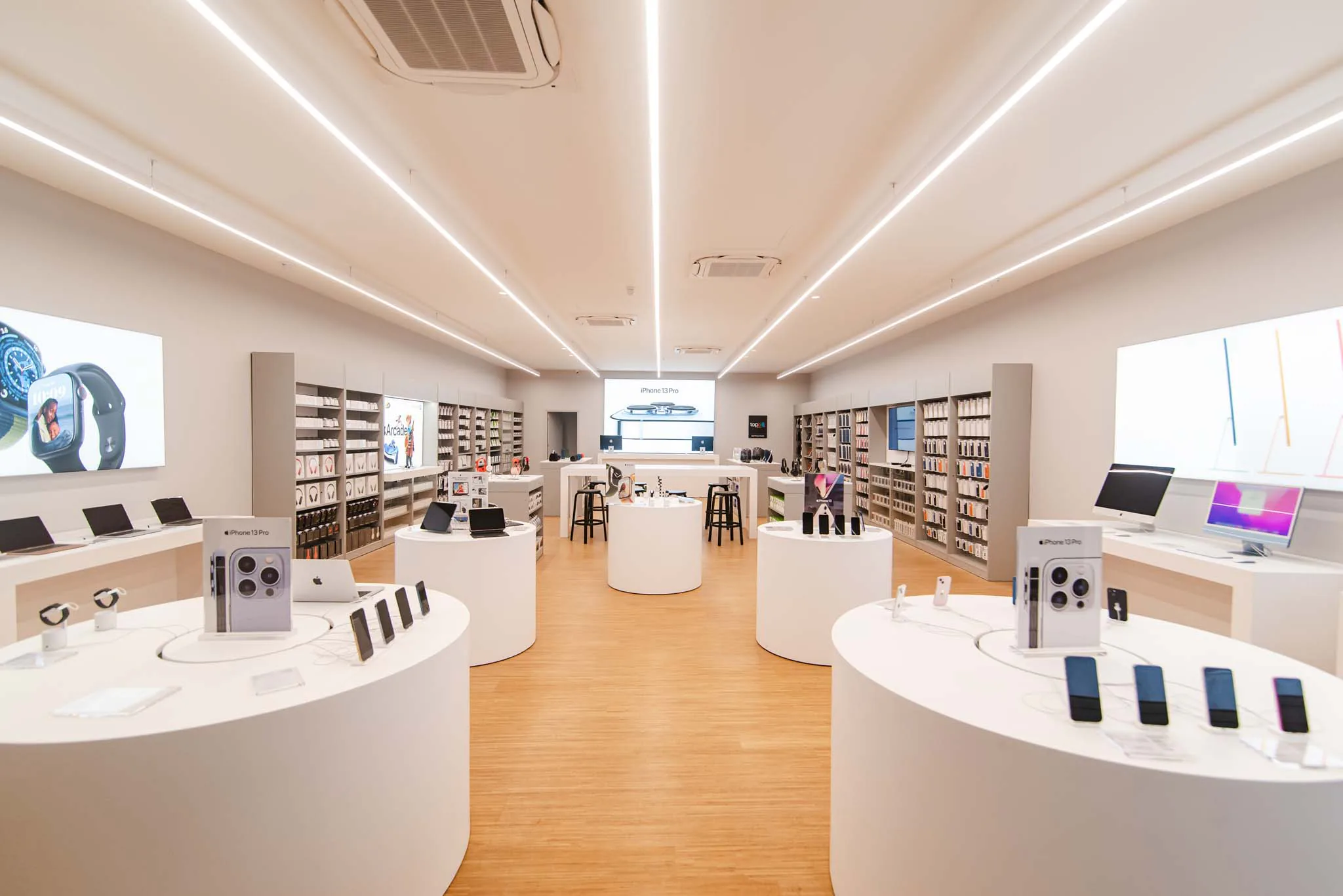 Ra mắt cửa hàng cao cấp đầu tiên tại Hà Nội, TopZone trở thành hệ thống bán lẻ hàng Apple lớn nhất Việt Nam