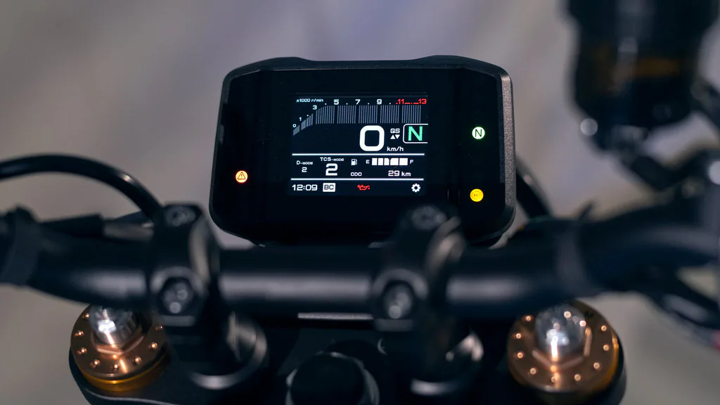 Yamaha XSR 900 2022 trình làng với diện mạo mới thể thao hơn, nhiều công nghệ hơn