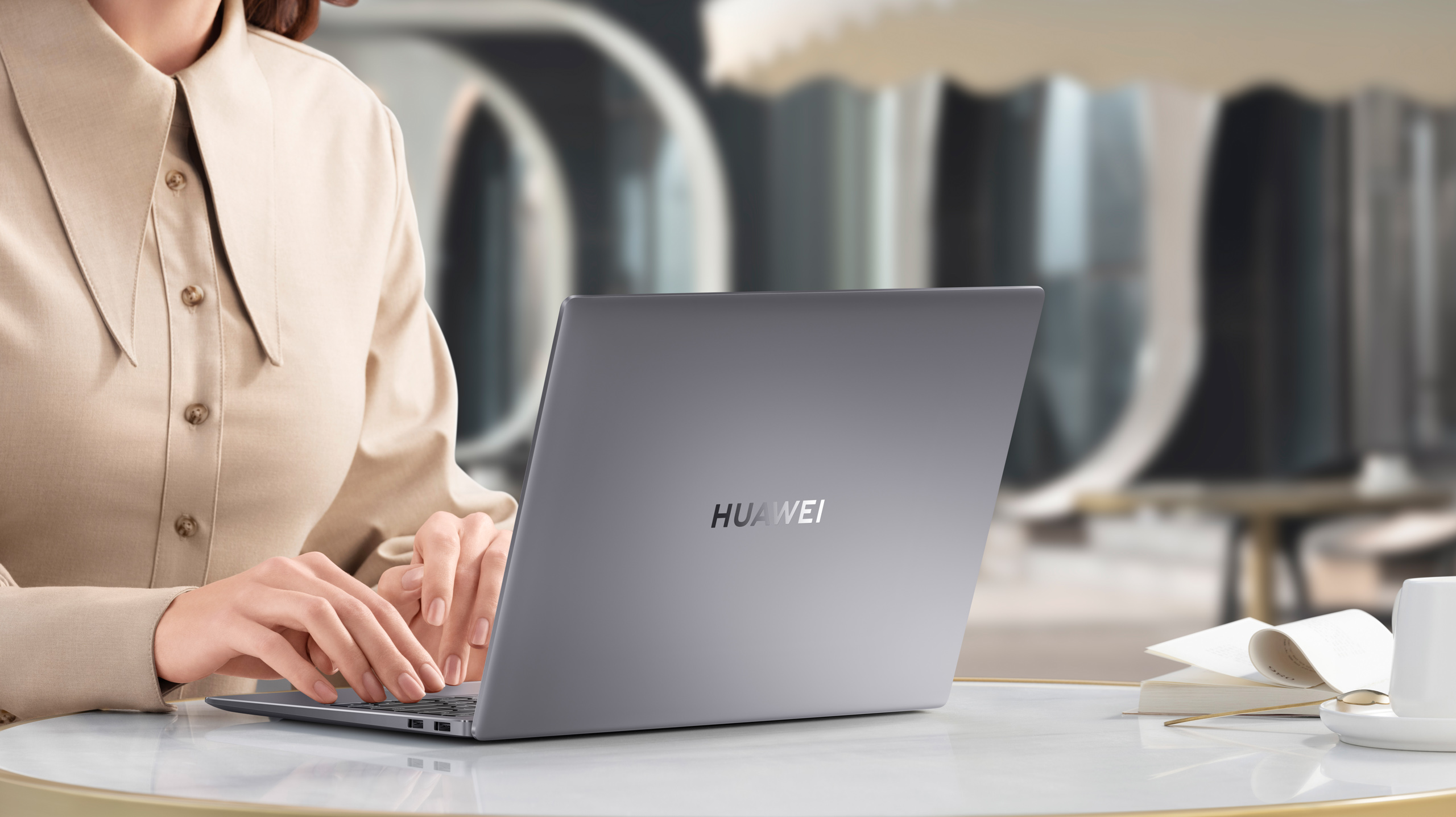 HUAWEI chính thức ra mắt laptop cao cấp đa năng MateBook 14 với thân máy kim loại