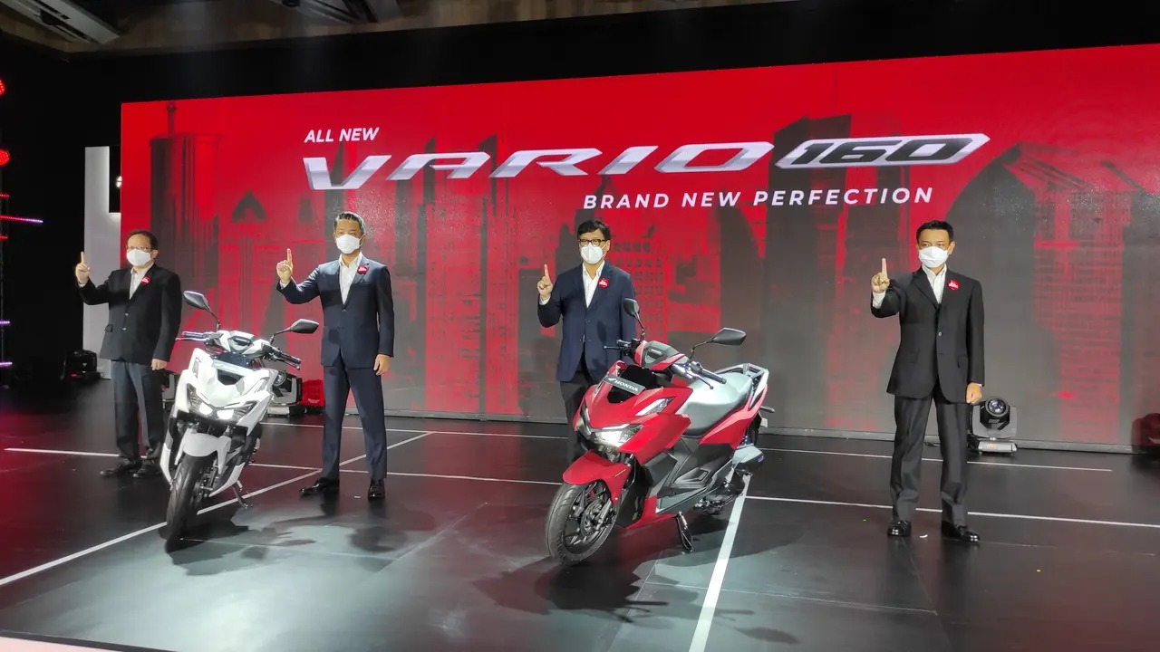 Honda ra mắt Vario 160cc mới với động cơ mạnh mẽ, trang bị phanh ABS, giá từ 40.7 triệu đồng