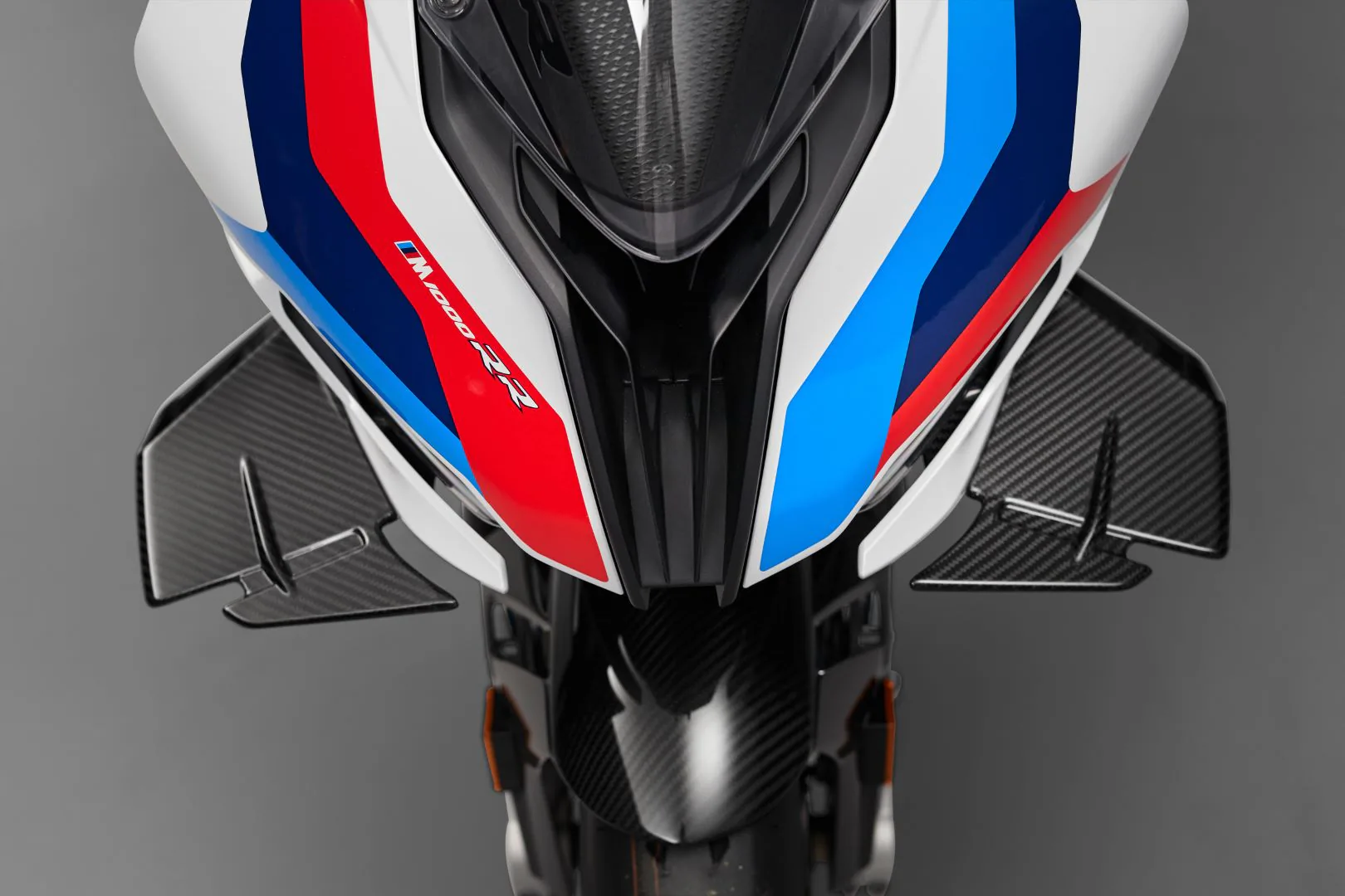 Siêu mô tô BMW M1000RR phiên bản 2021 đã đến Việt Nam, giá bán hơn 1.5 tỷ đồng