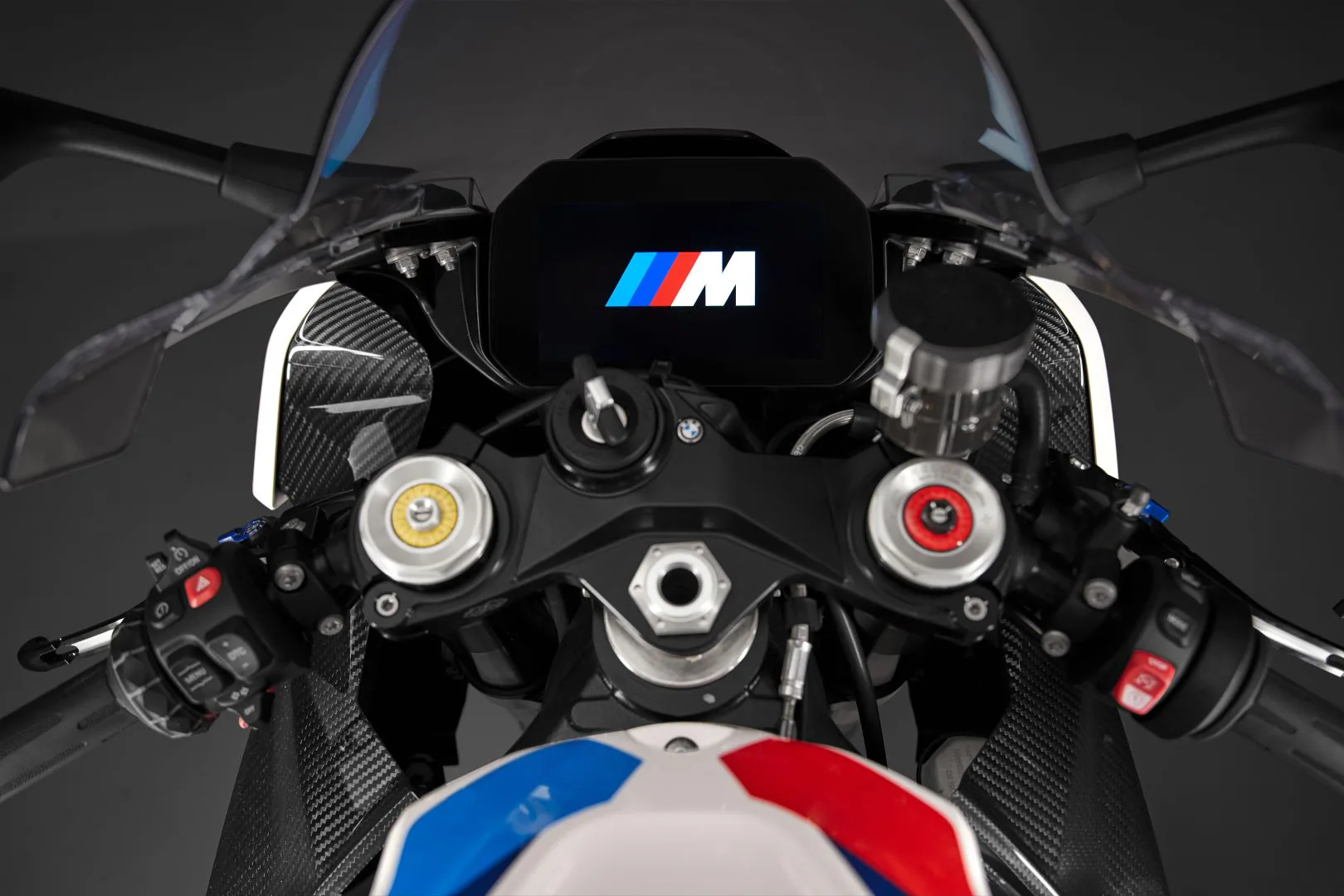Siêu mô tô BMW M1000RR phiên bản 2021 đã đến Việt Nam, giá bán hơn 1.5 tỷ đồng
