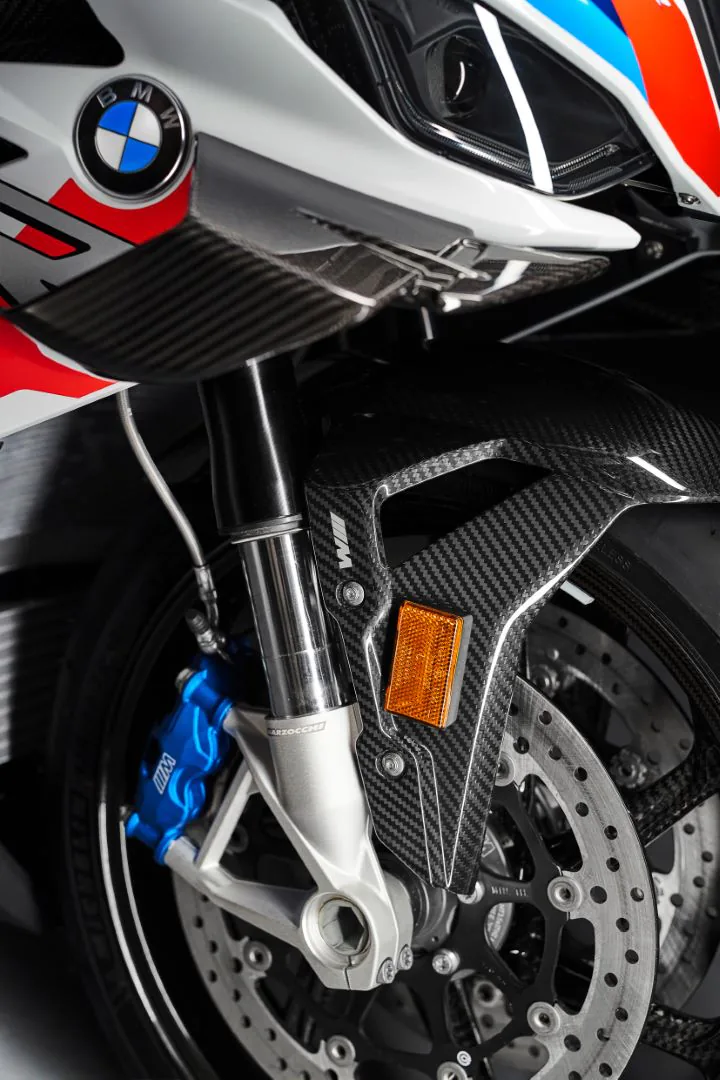 Siêu mô tô BMW M1000RR phiên bản 2021 đã đến Việt Nam, giá bán hơn 1.5 tỷ đồng