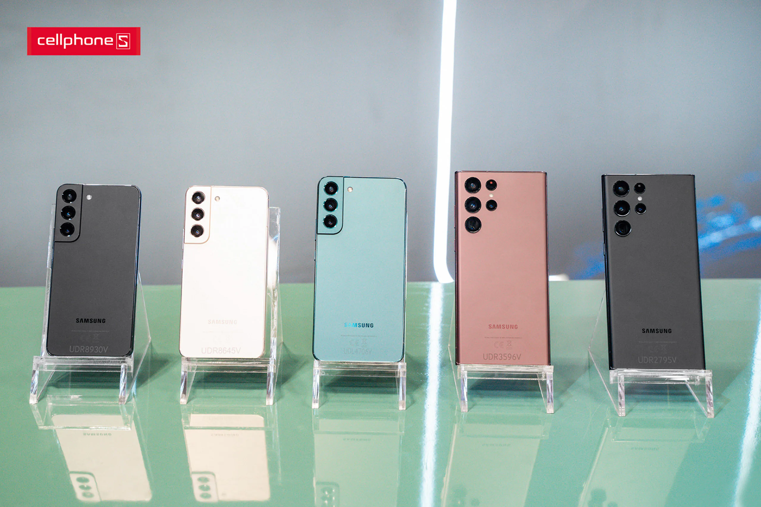 Galaxy S22 series ra mắt, nhà bán lẻ kế hoạch tăng trưởng bùng nổ 300%