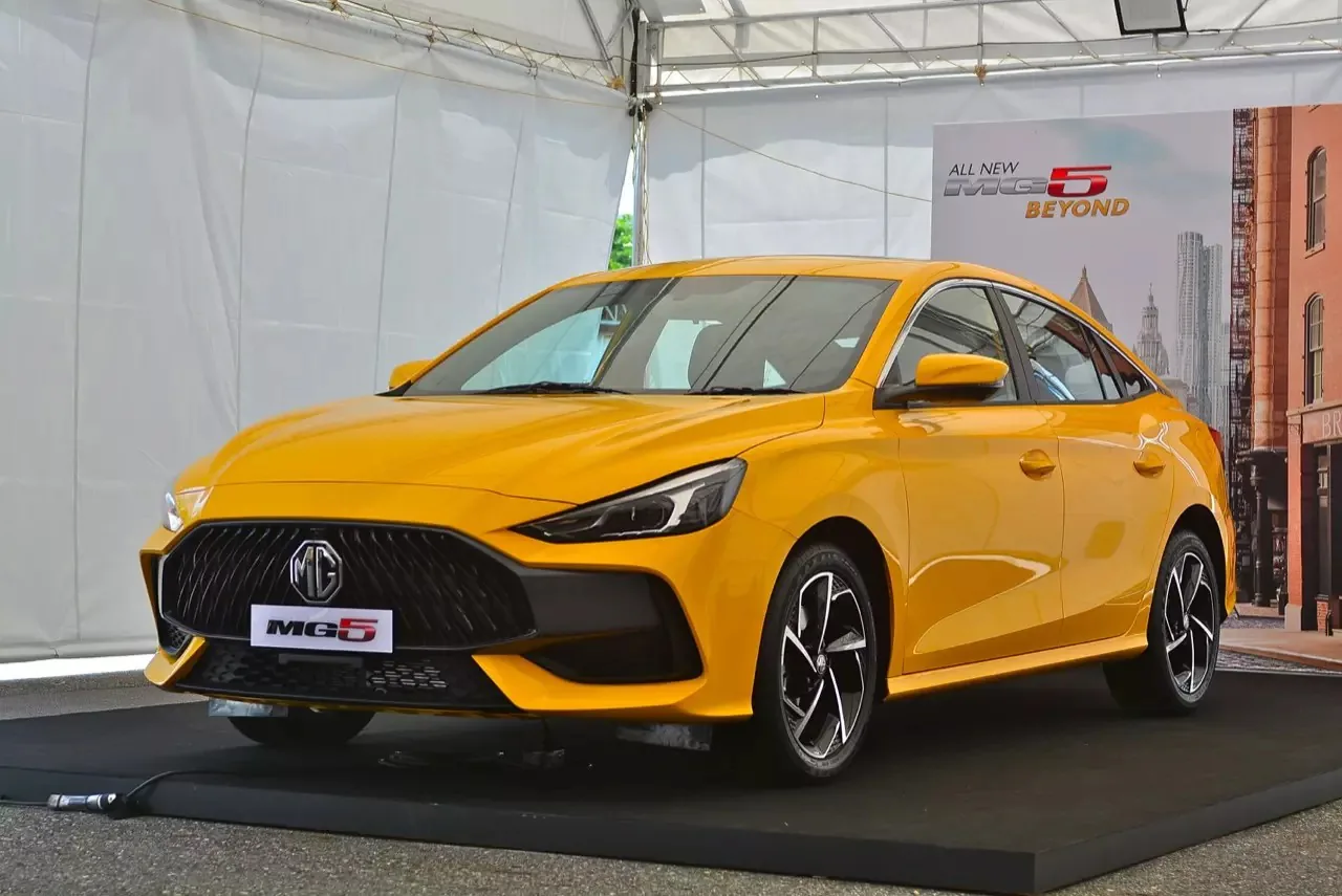 So sánh giữa "tân binh" MG5 với KIA K3, liệu MG5 có đủ sức ?