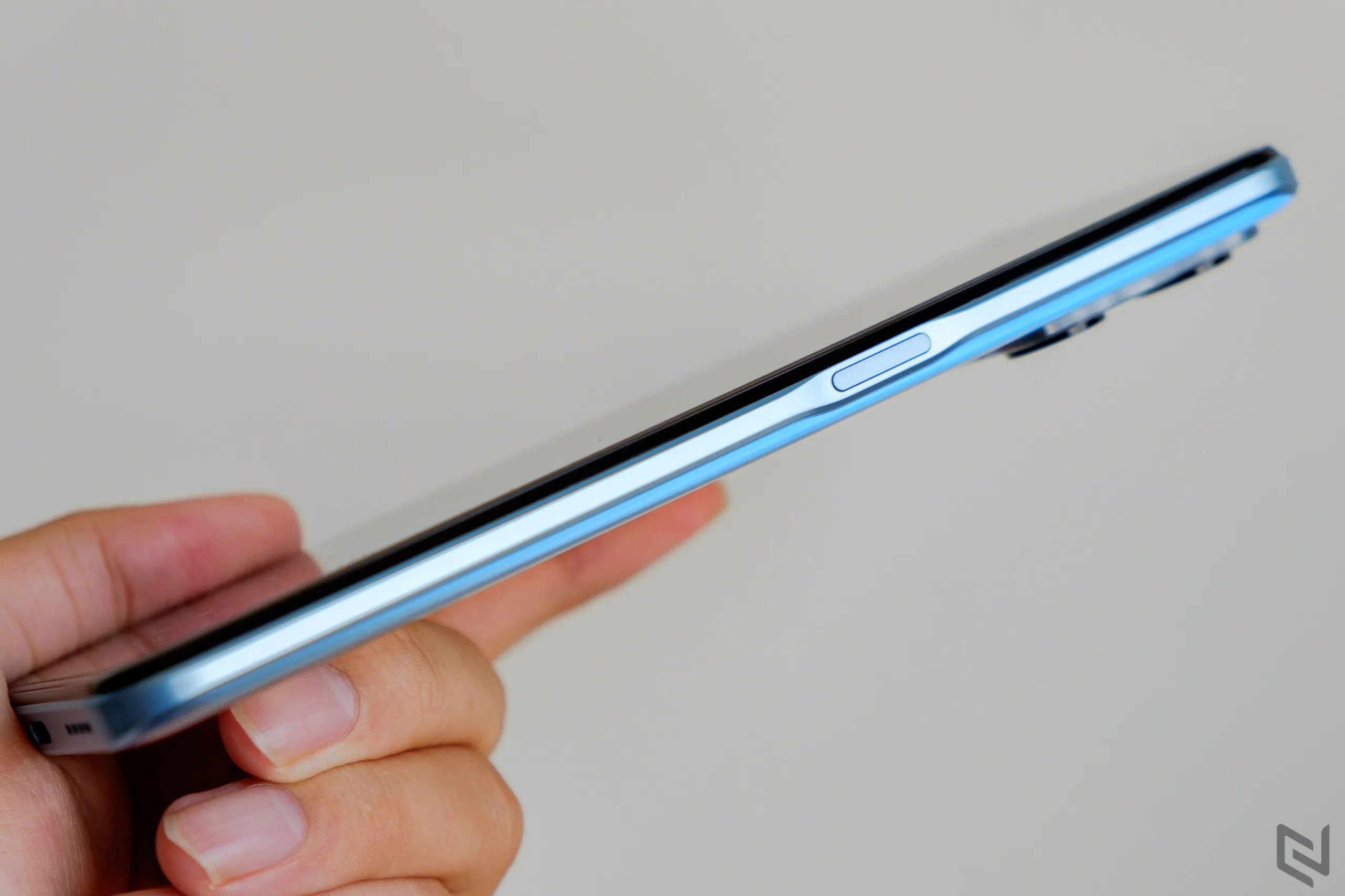 Mở hộp realme 9 Pro: Mặt lưng lấp lánh cực đẹp, camera 64MP,chạy Snapdragon 695 5G
