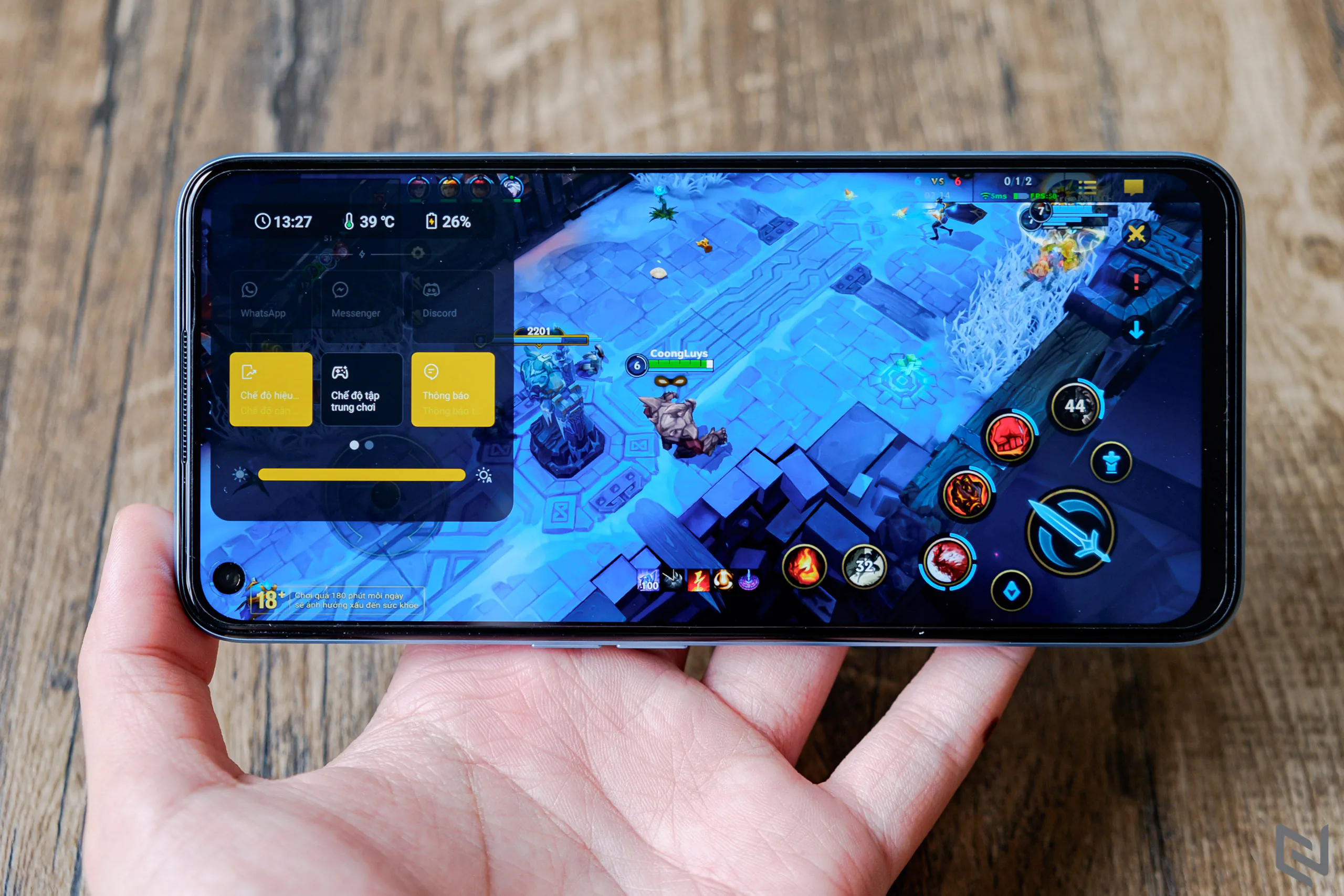 Mở hộp realme 9 Pro: Mặt lưng lấp lánh cực đẹp, camera 64MP,chạy Snapdragon 695 5G