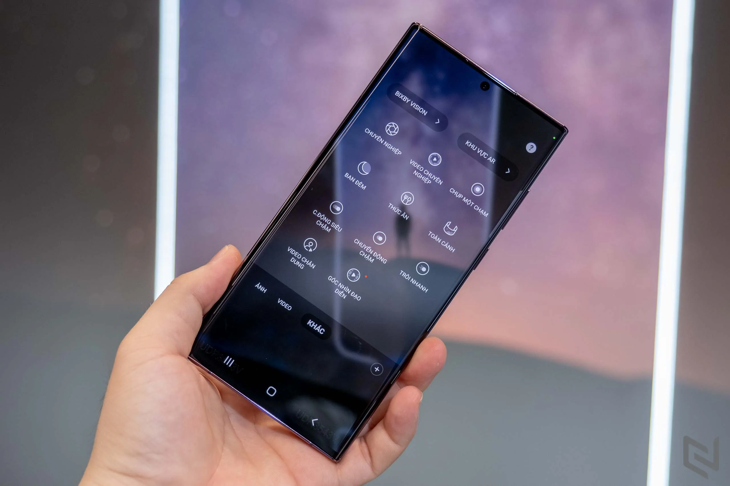 Trên tay bộ ba Galaxy S22 Series: Thiết kế mới, vi xử lý mạnh mẽ, phiên bản Ultra ấn tượng