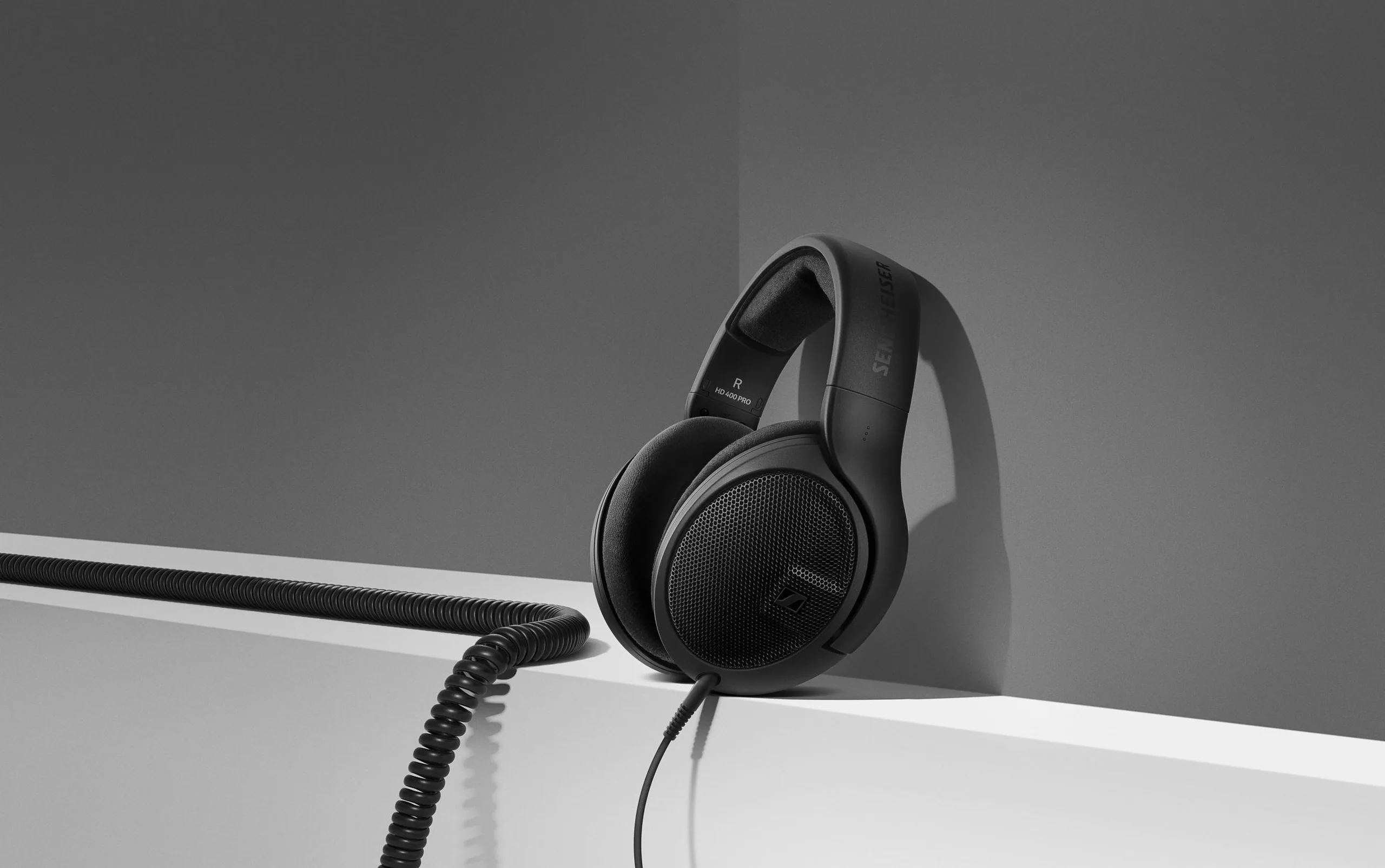 Sennheiser cho ra mắt dòng tai nghe chuyên nghiệp cho studio - HD 400 PRO