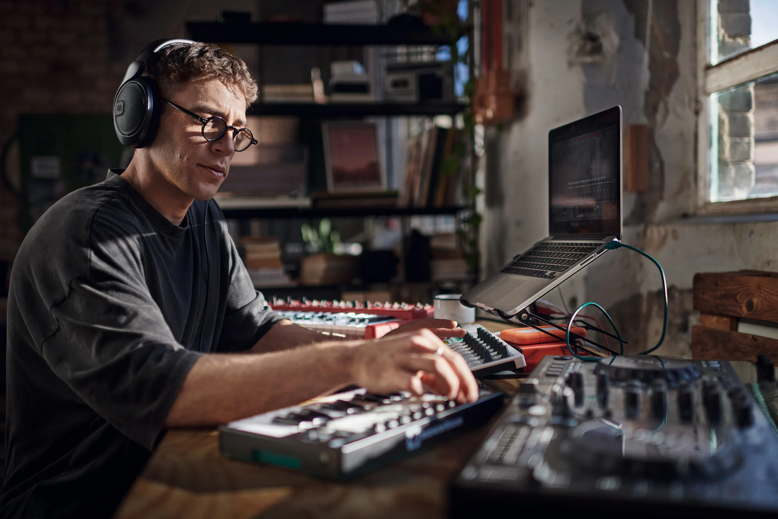 Sennheiser cho ra mắt dòng tai nghe chuyên nghiệp cho studio - HD 400 PRO