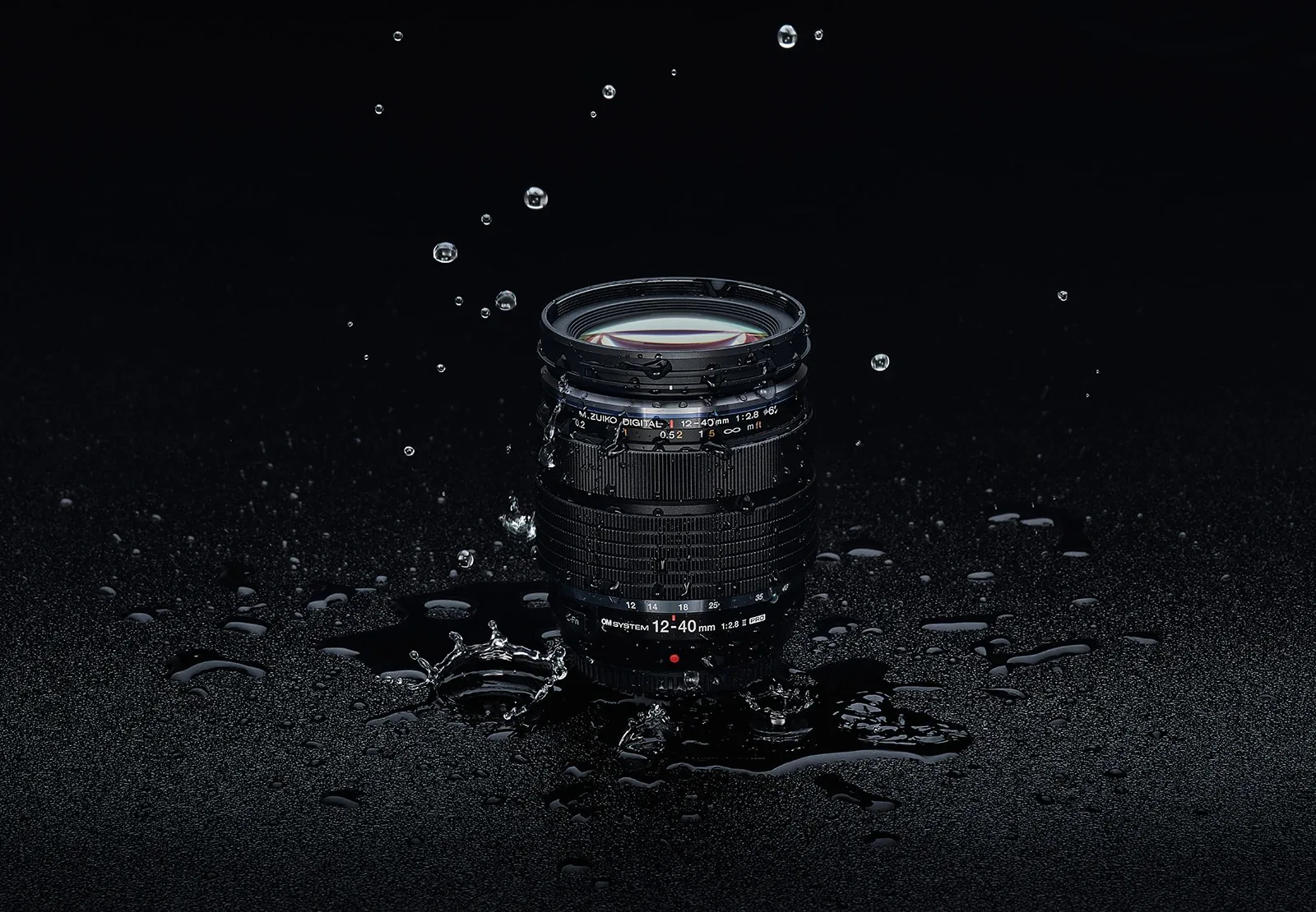 OM Digital ra mắt hai ống kính 12-40mm F2.8 II và 40-150mm F4.0 với chuẩn IP53
