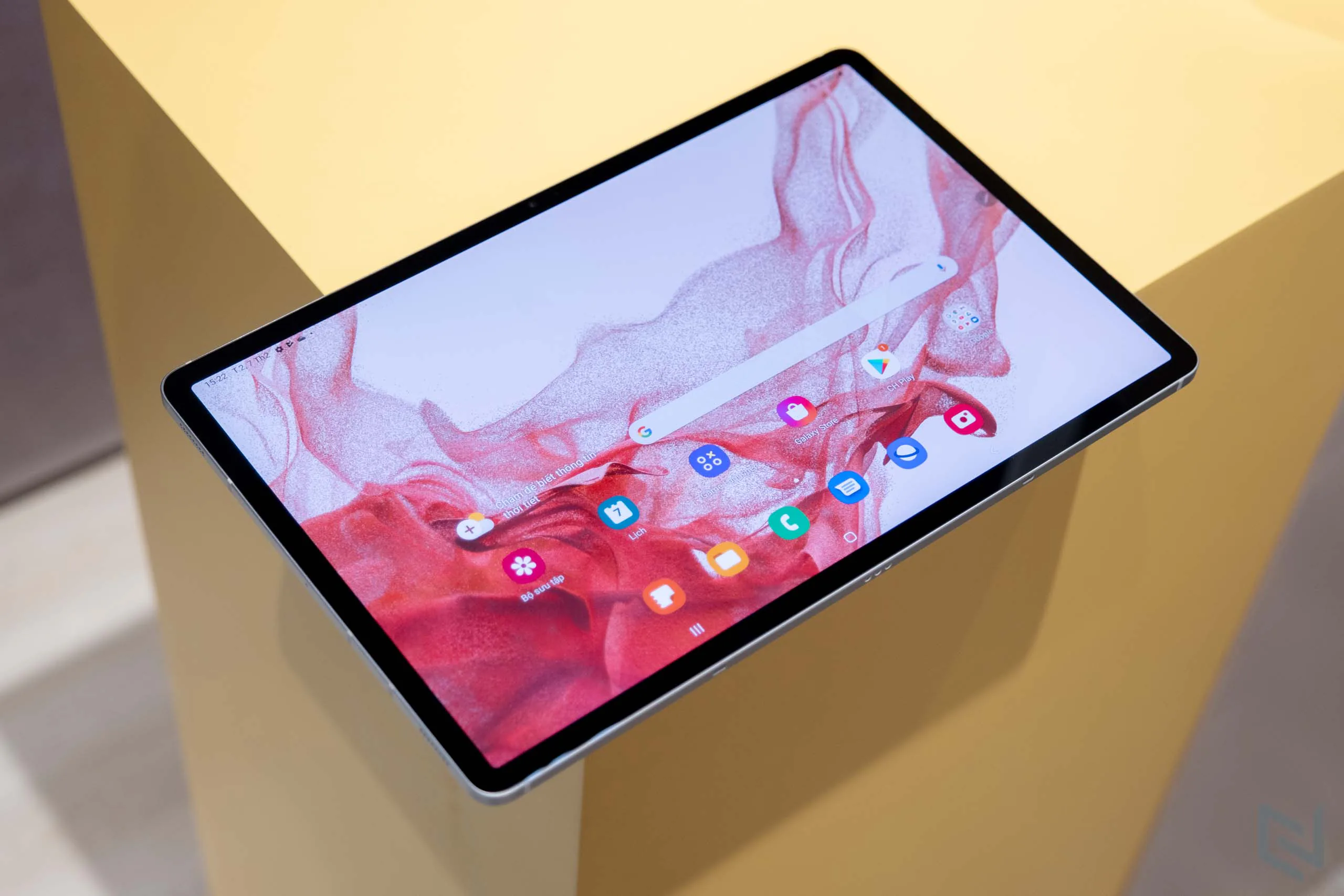 Cận cảnh Samsung Galaxy Tab S8 series vừa ra mắt: Thiết kế cao cấp, màn hình lớn, vi xử lý mạnh mẽ