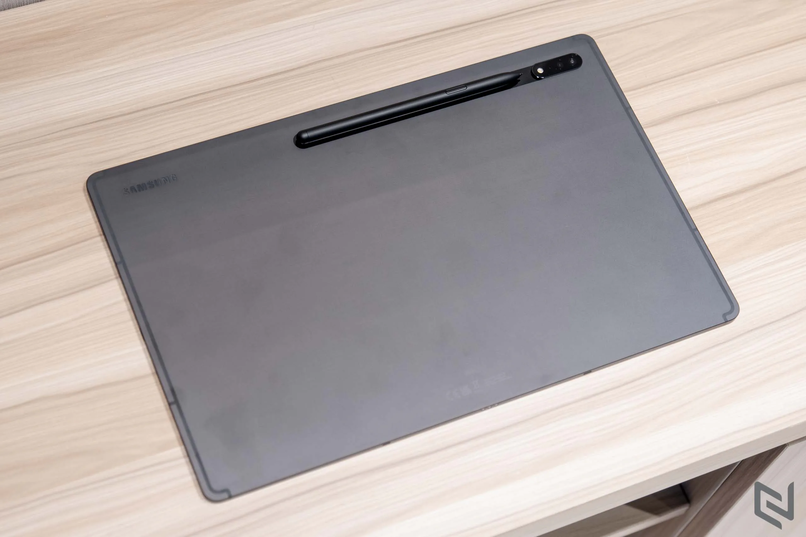 Cận cảnh Samsung Galaxy Tab S8 series vừa ra mắt: Thiết kế cao cấp, màn hình lớn, vi xử lý mạnh mẽ