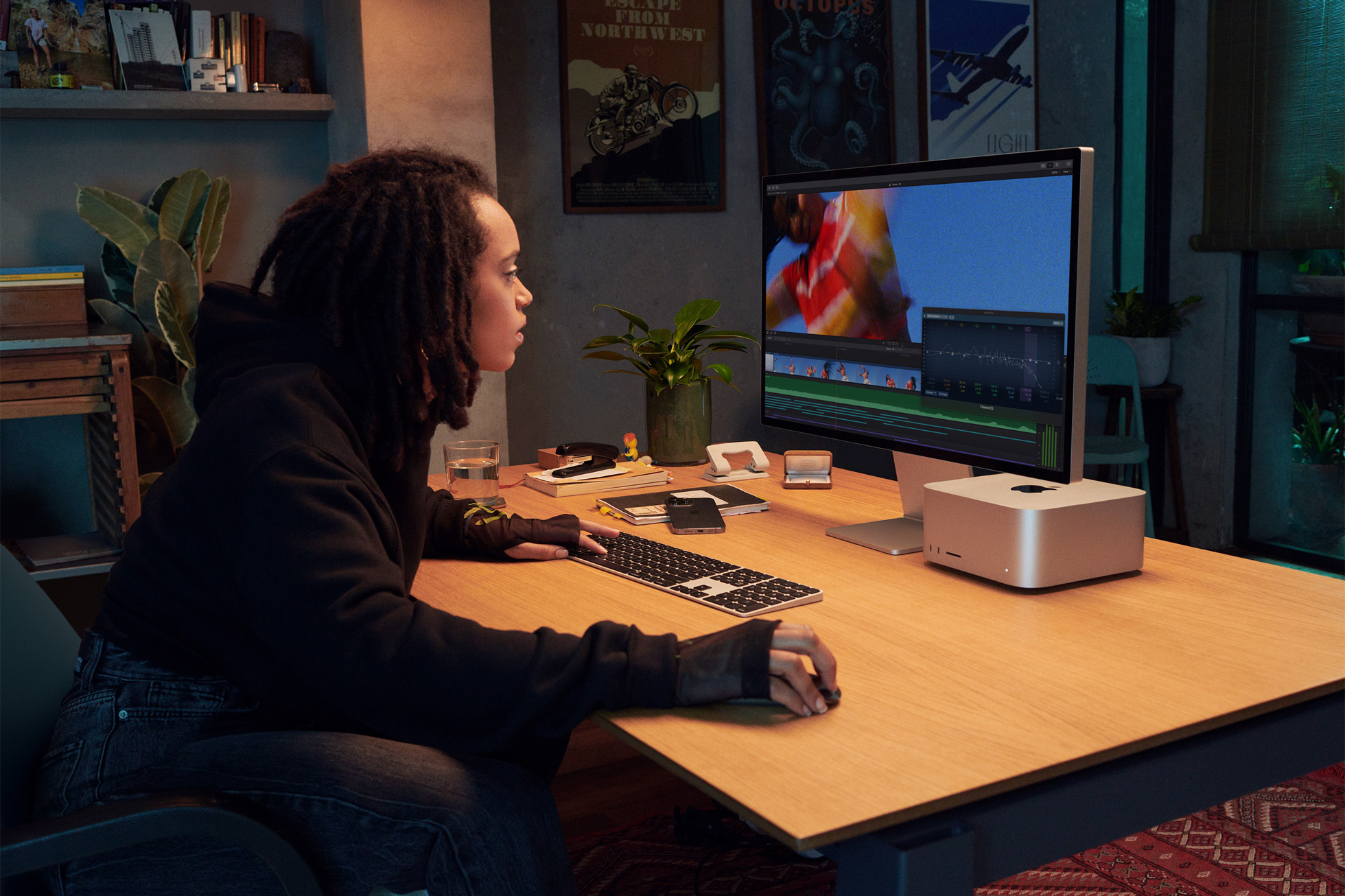 Apple ra mắt màn hình Studio Display, màn hình cho người dùng sáng tạo tương thích với nhiều máy Mac