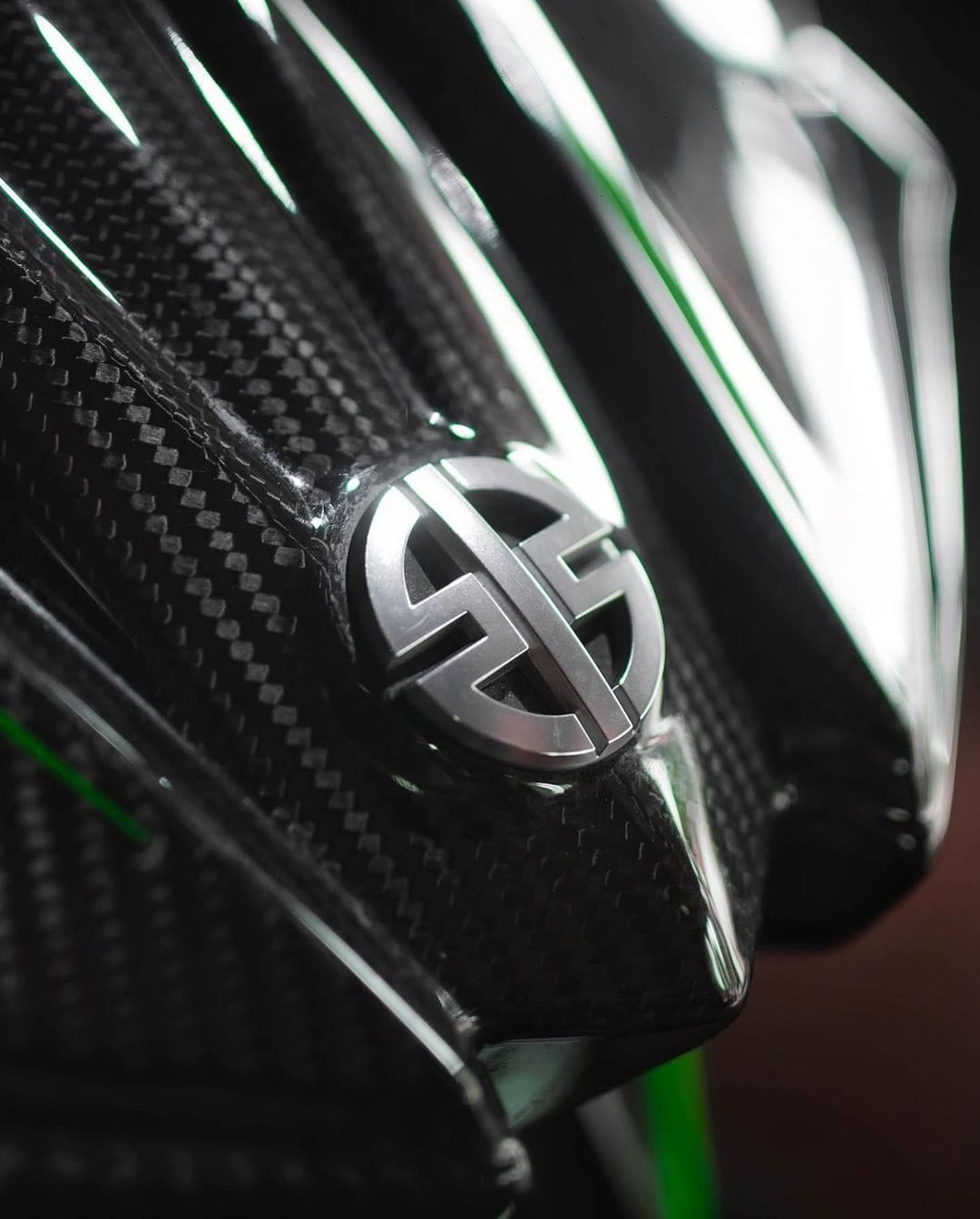 Kawasaki Ninja H2R có giá gần 2 tỷ đồng tại Việt Nam, dự kiến giao xe 4/2022