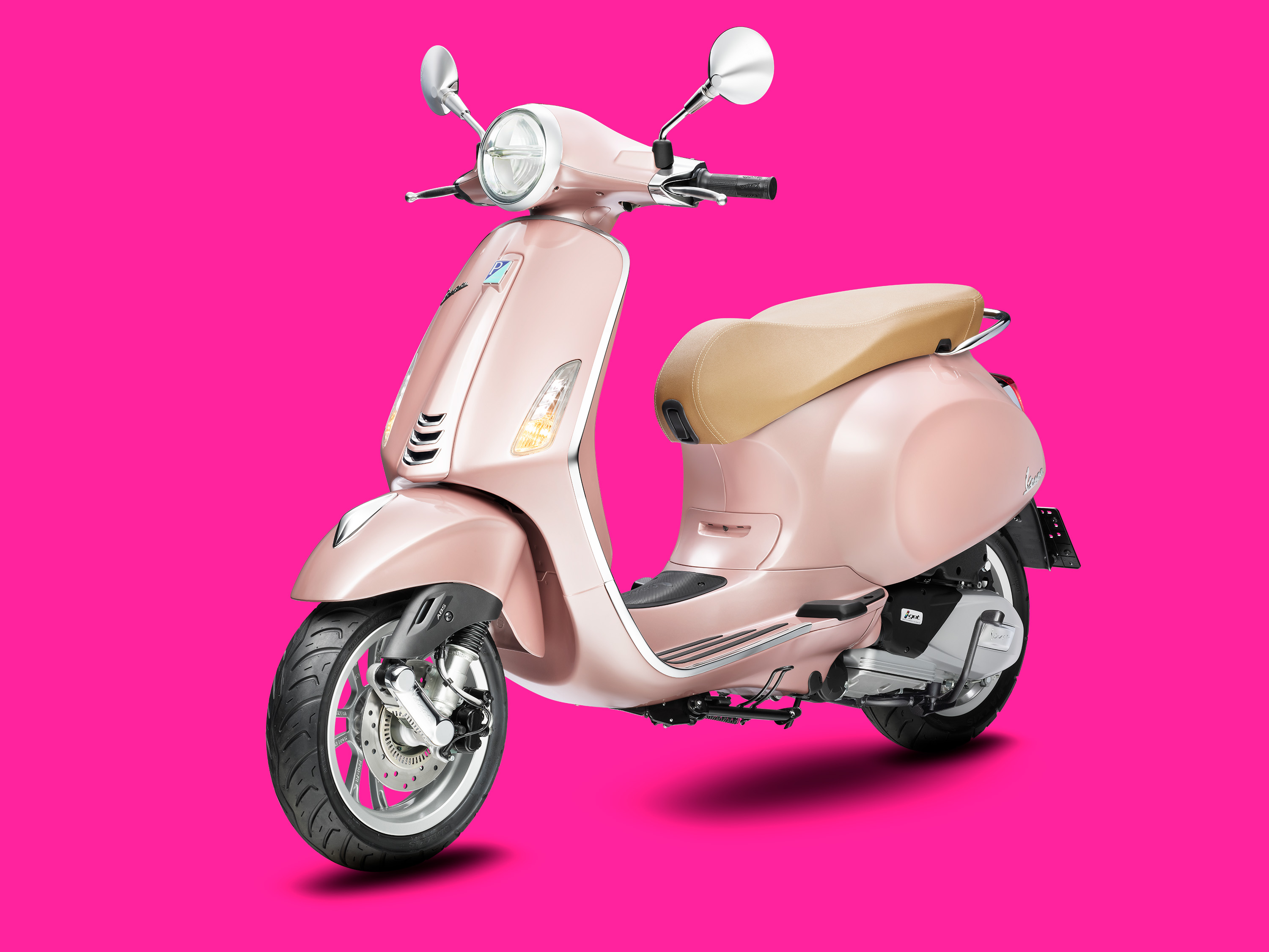 Vespa Primavera phiên bản màu giới hạn nhân ngày 8/3, giá hơn 75 triệu đồng