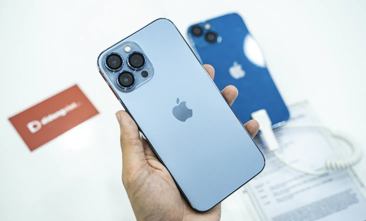 Cập nhật giá bán iPhone 13 series tháng 3: Giảm đến 6 triệu, giá tốt nhất từ trước tới nay