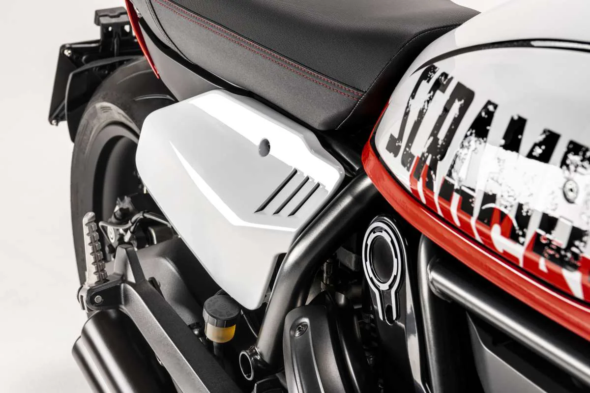Ducati Scrambler Urban Motard 2022 giá chính thức 404 triệu – Mẫu Scrambler lai phong cách Motard với vẻ ngoài đương đại