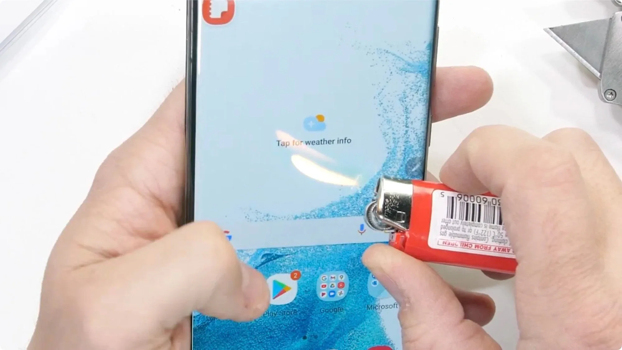 Thử nghiệm kiểm tra độ bền của Galaxy S22 Ultra với JerryRigEverthing: Độ bền cực kỳ ấn tượng.