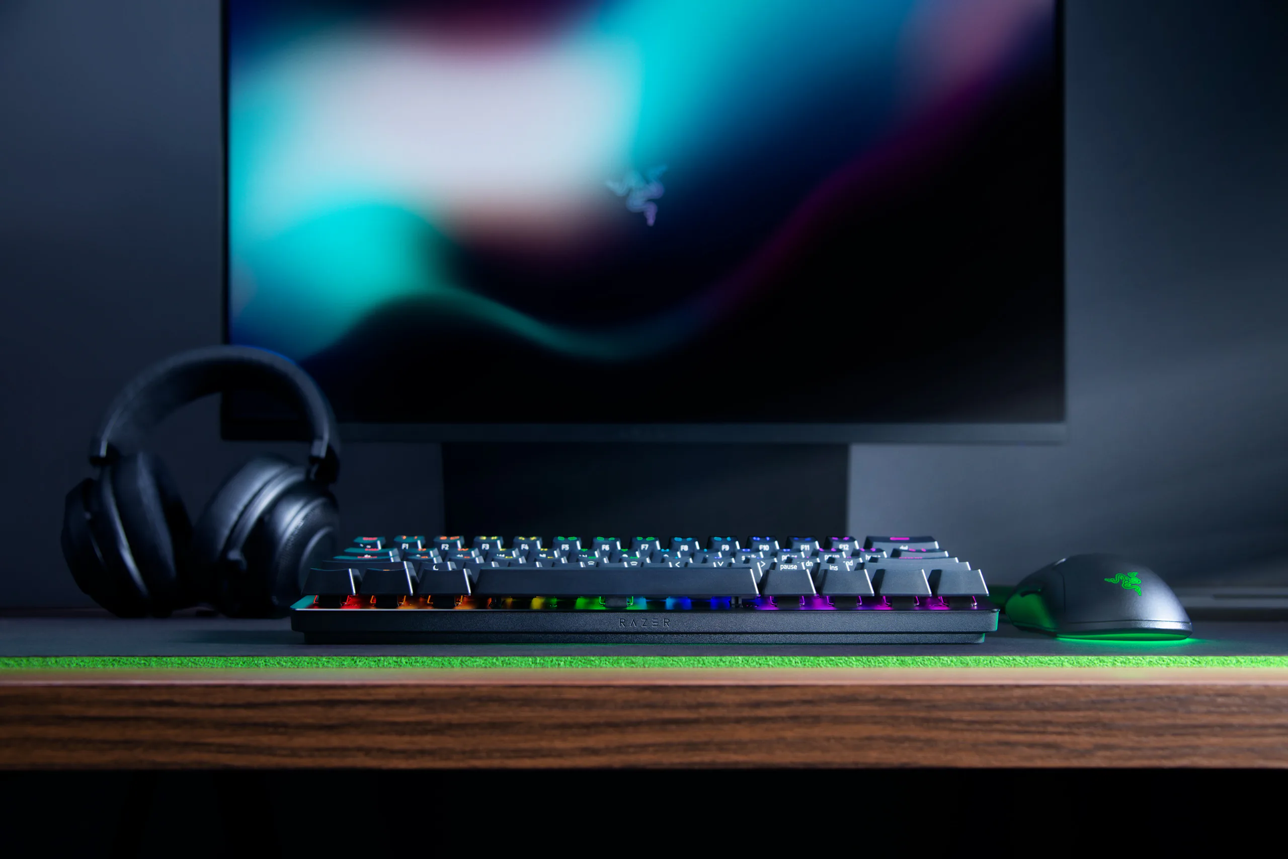 Razer đưa switch analog lên dòng bàn phím cơ nhỏ gọn Razer Huntsman Mini Analog