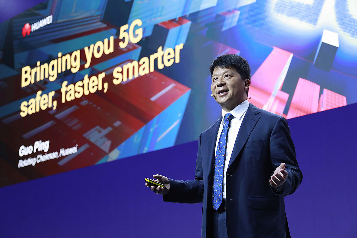 Chia sẻ ông Guo Ping – Chủ tịch luân phiên của Huawei tại sự kiện Triển lãm Di động Toàn cầu MWC 2022