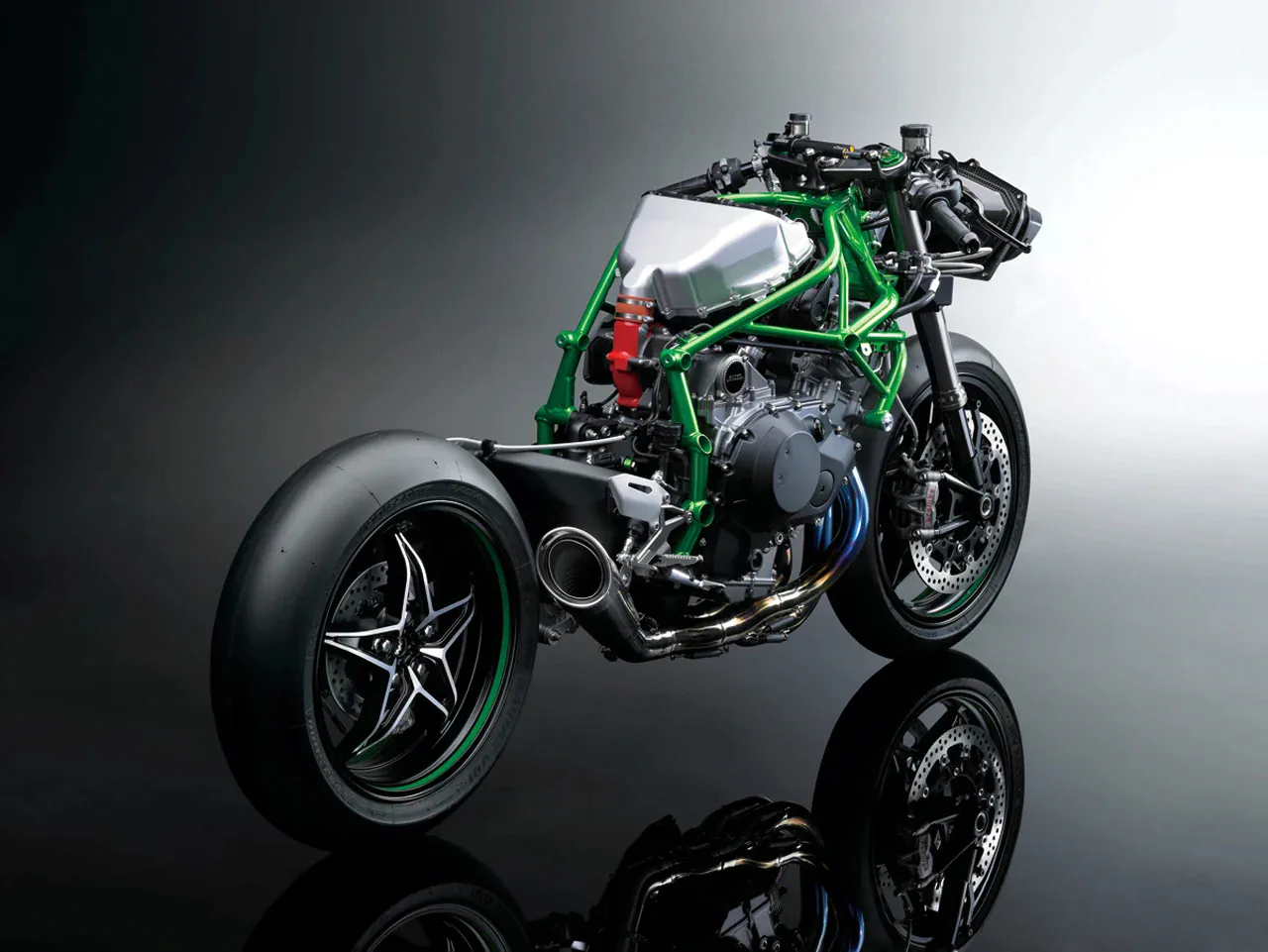 Kawasaki Ninja H2R có giá gần 2 tỷ đồng tại Việt Nam, dự kiến giao xe 4/2022