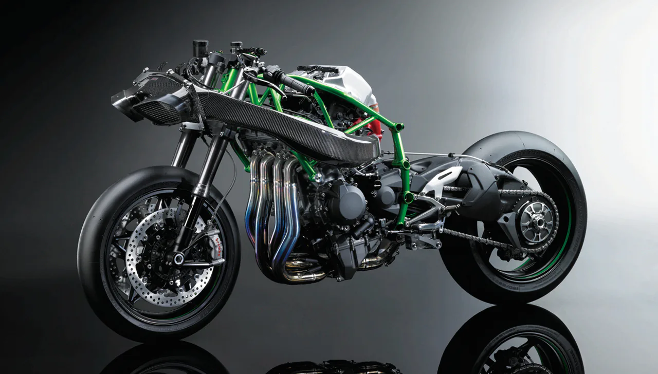 Kawasaki Ninja H2R có giá gần 2 tỷ đồng tại Việt Nam, dự kiến giao xe 4/2022