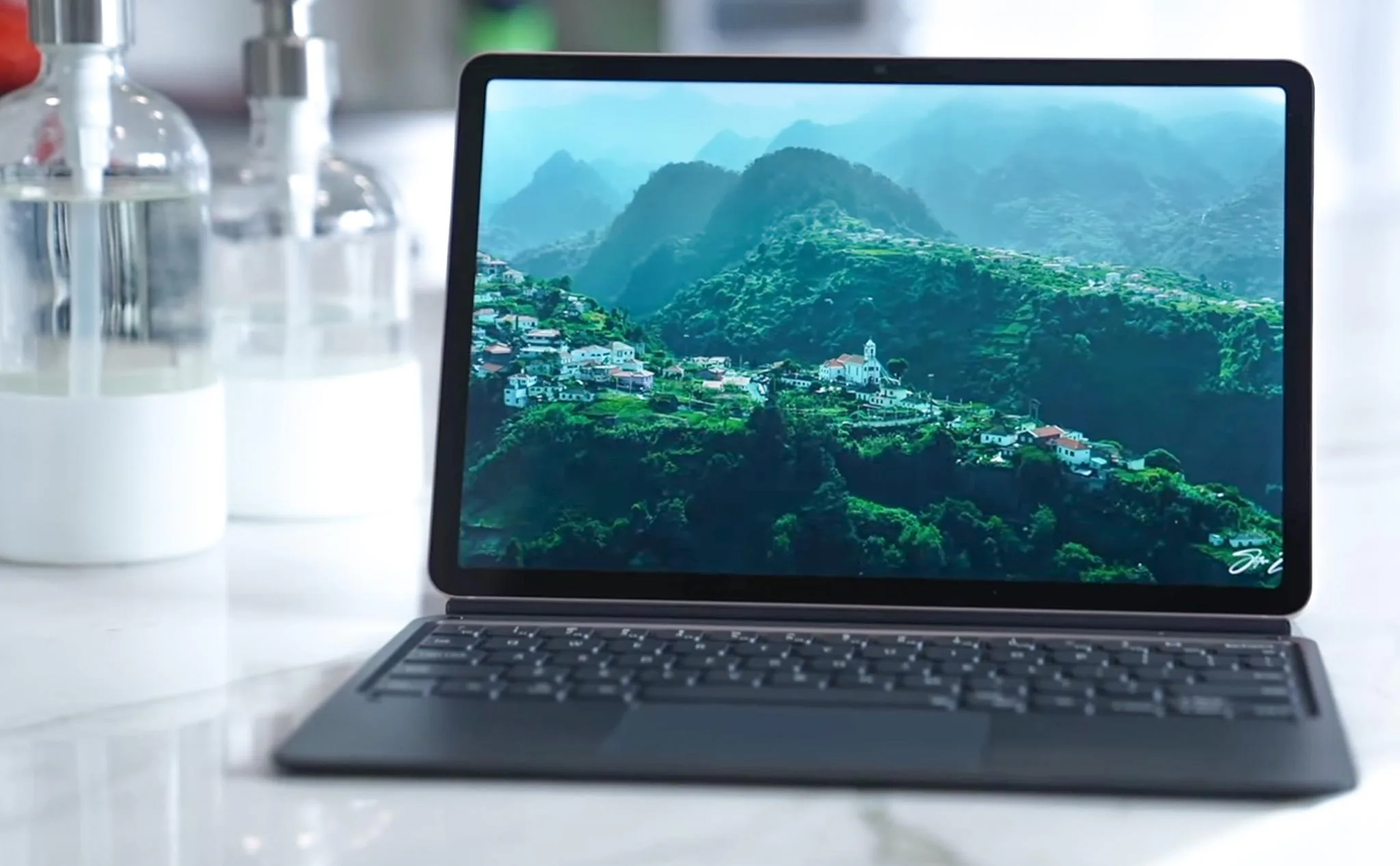 Mua Galaxy Tab S8 series nhận ngay bộ quà tặng khủng trị giá đến 11 triệu đồng