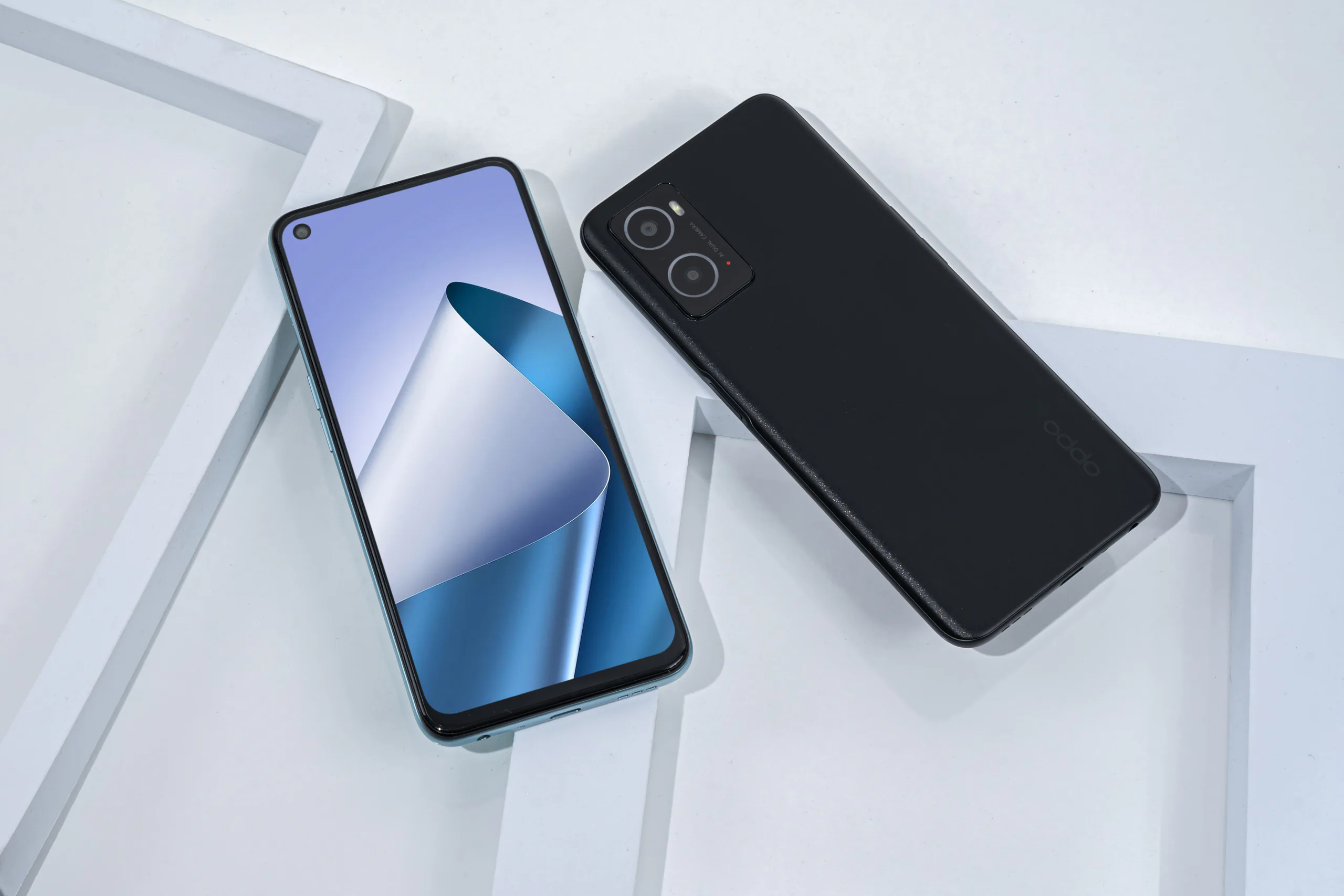 OPPO A76 - smartphone sạc nhanh nhất trong phân khúc