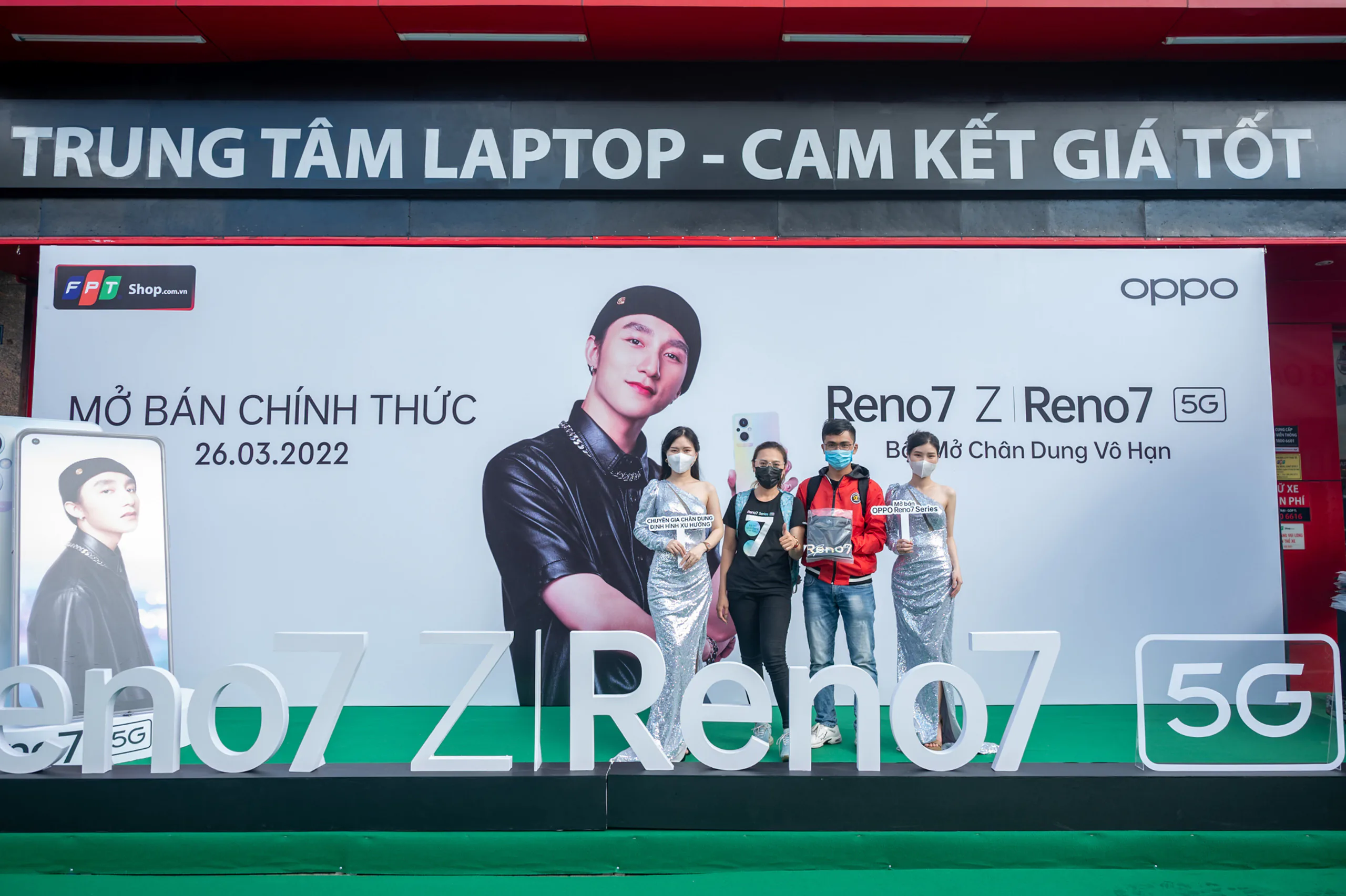 OPPO Reno7 Series 5G bật mở kỷ lục đặt hàng ngay lần đầu tiên đặt chân vào phân khúc cận cao cấp
