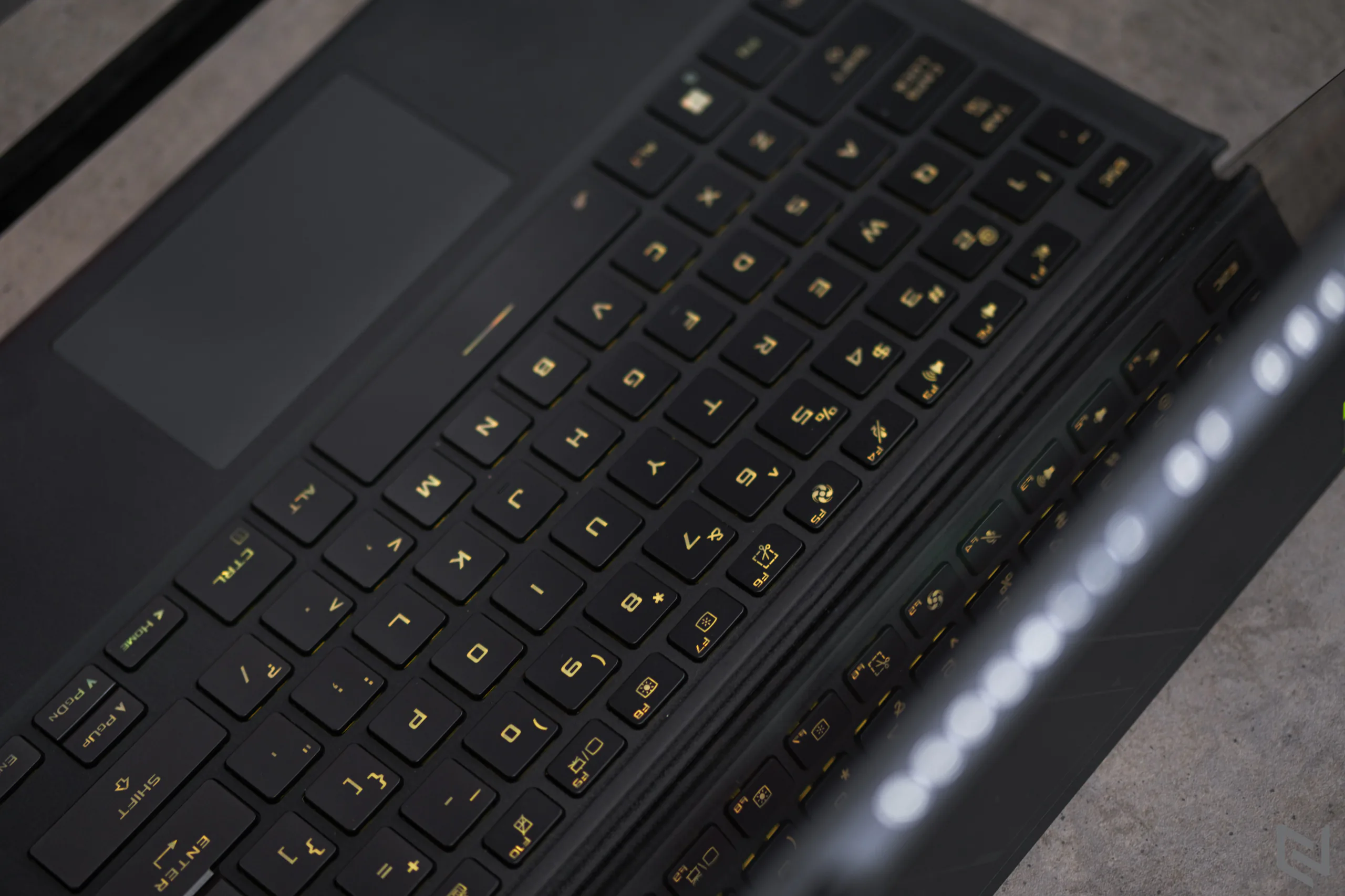 Trên tay ROG Flow Z13: Gaming Tablet chơi game cấu hình siêu khủng, hiệu năng cực mạnh với đồ họa lên đến NVIDIA GeForce RTX 3080