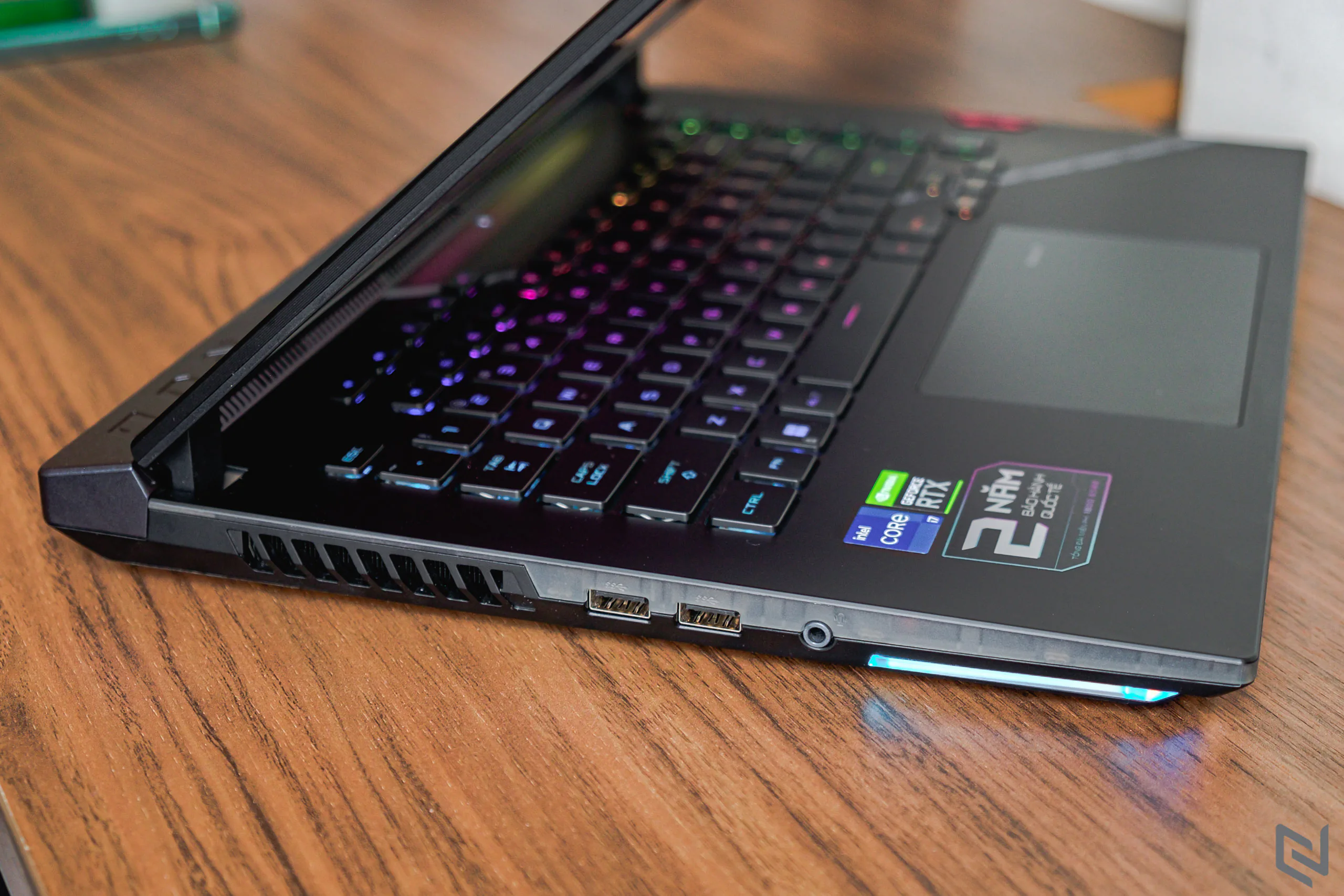 Đánh giá laptop ROG Strix Scar 15 2022: Nâng cấp đúng chỗ và MUX Switch thì quá tuyệt!