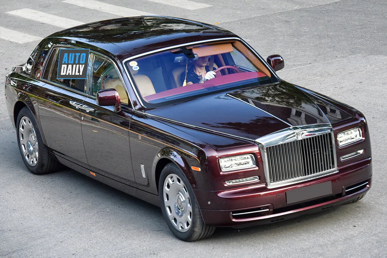 5 mẫu xe đắt nhất tại Việt Nam với tổng giá trị khoảng 500 tỷ đồng