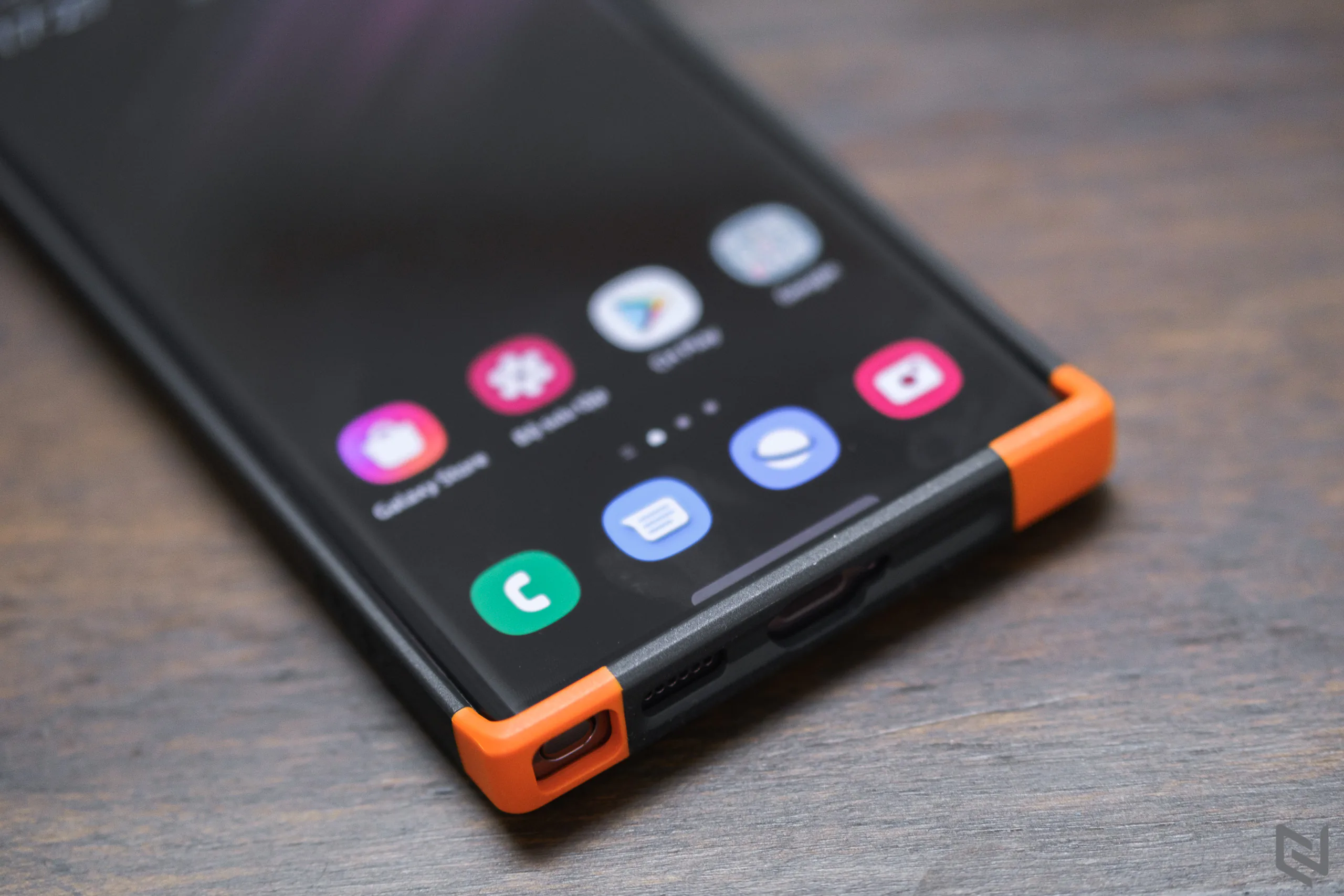 Trên tay ốp lưng UAG Civilian cho Samsung Galaxy S22 Ultra