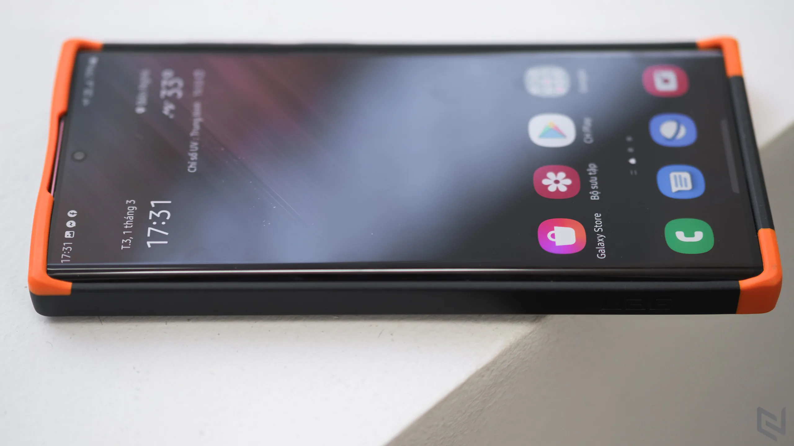 Trên tay ốp lưng UAG Civilian cho Samsung Galaxy S22 Ultra