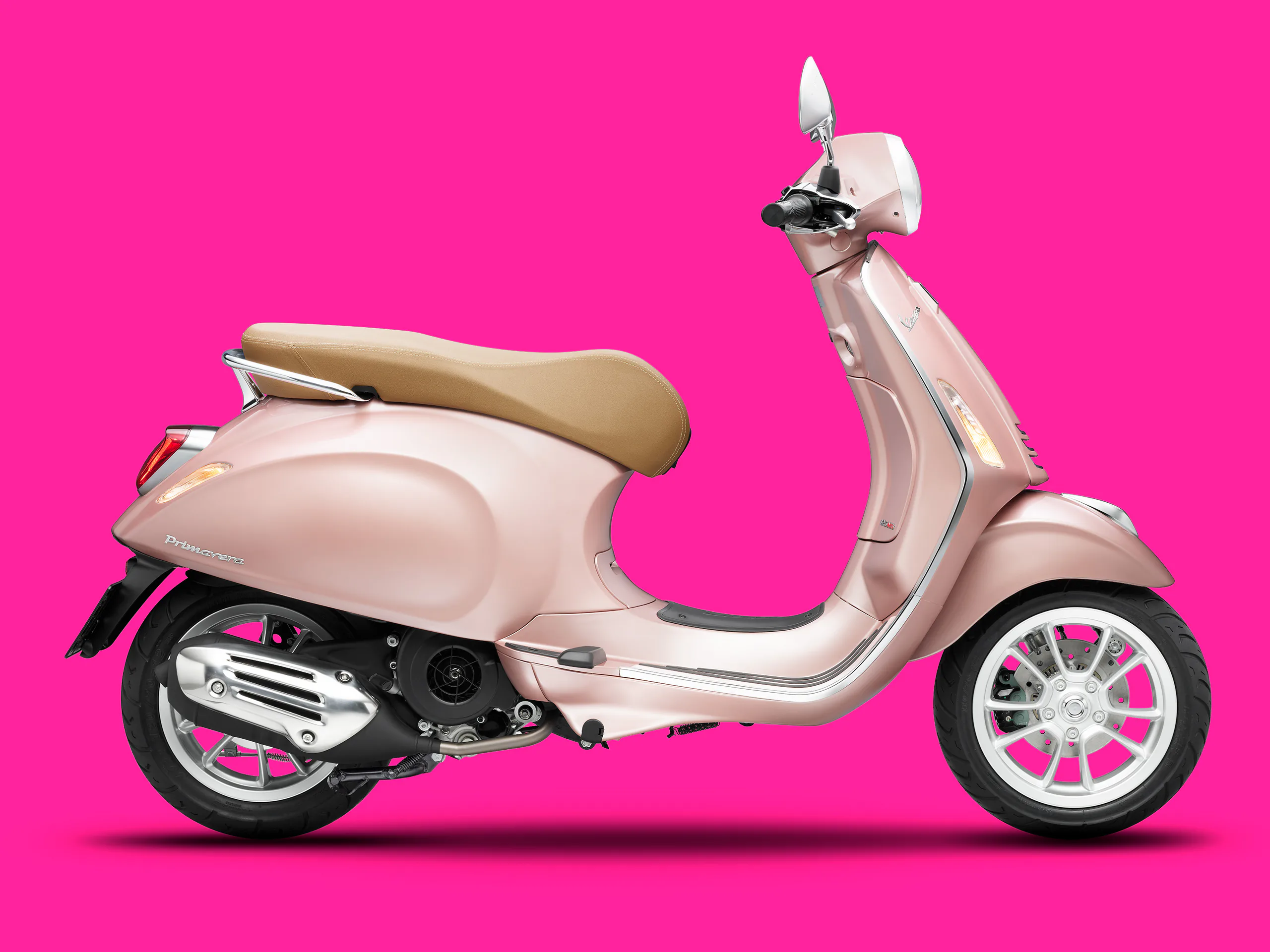 Vespa Primavera phiên bản màu giới hạn nhân ngày 8/3, giá hơn 75 triệu đồng
