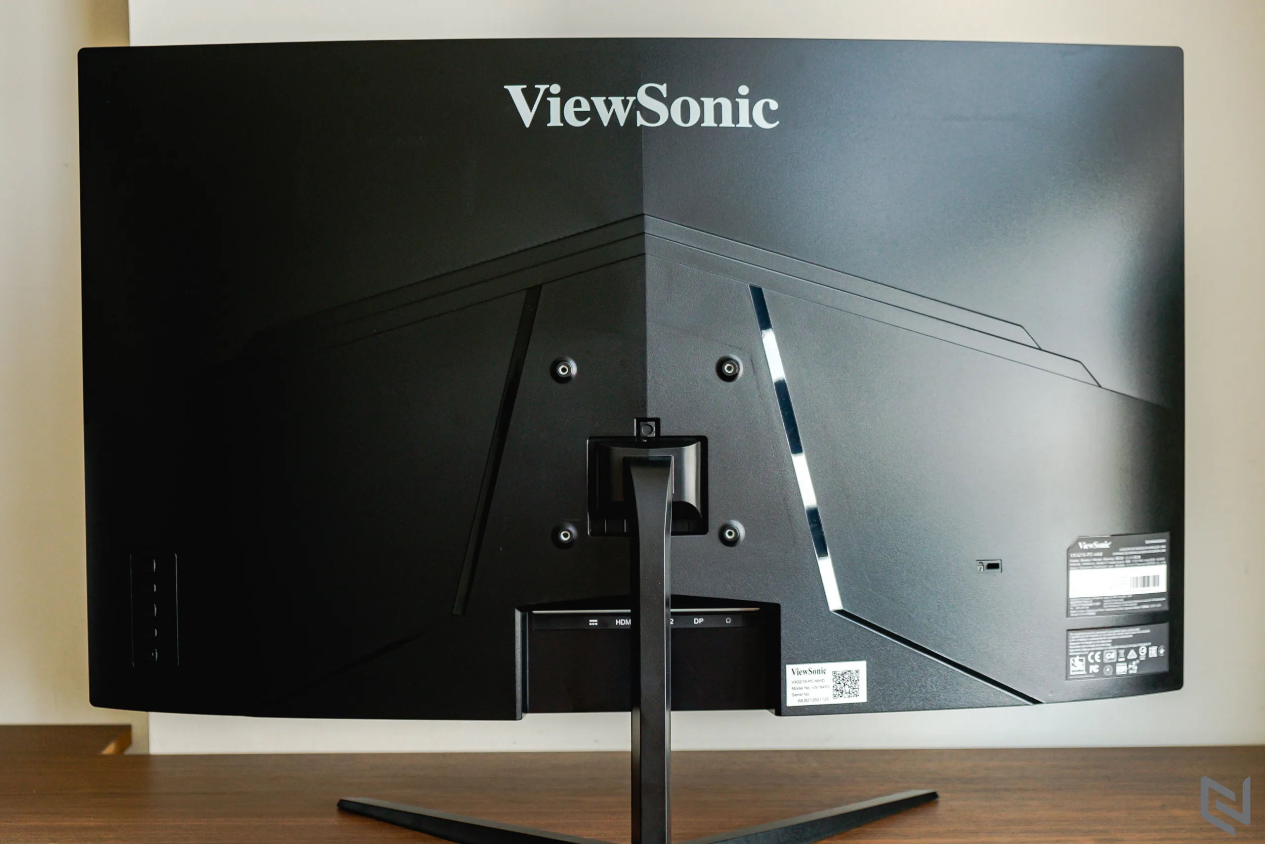 Đánh giá màn hình cong chơi game ViewSonic VX3219-PC-MHD: Màn to, tần số quét siêu nhanh với giá tốt luôn rất hấp dẫn