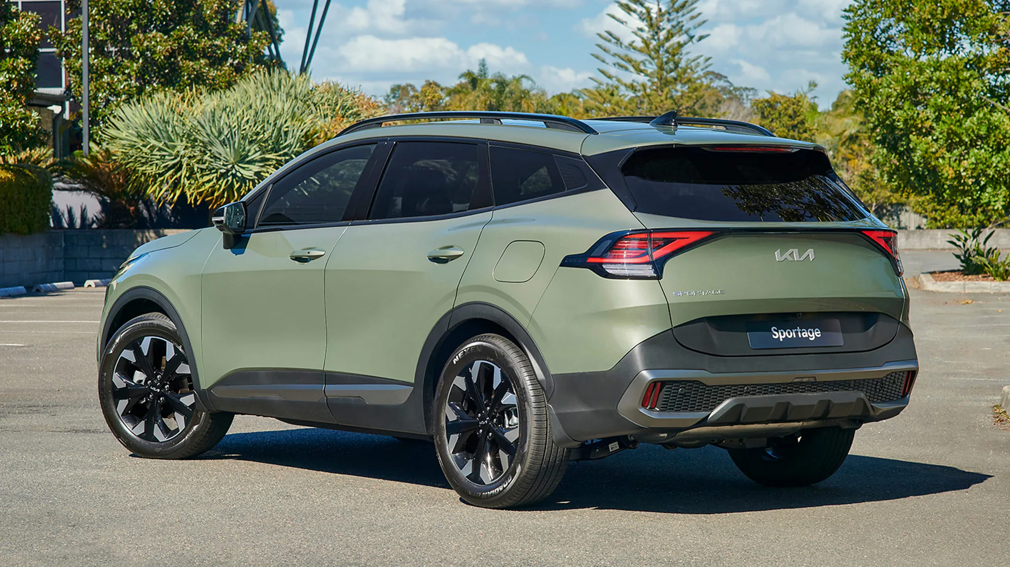 Kia Sportage 2022 bắt đầu nhận cọc, có 3 phiên bản, giá từ 720 triệu