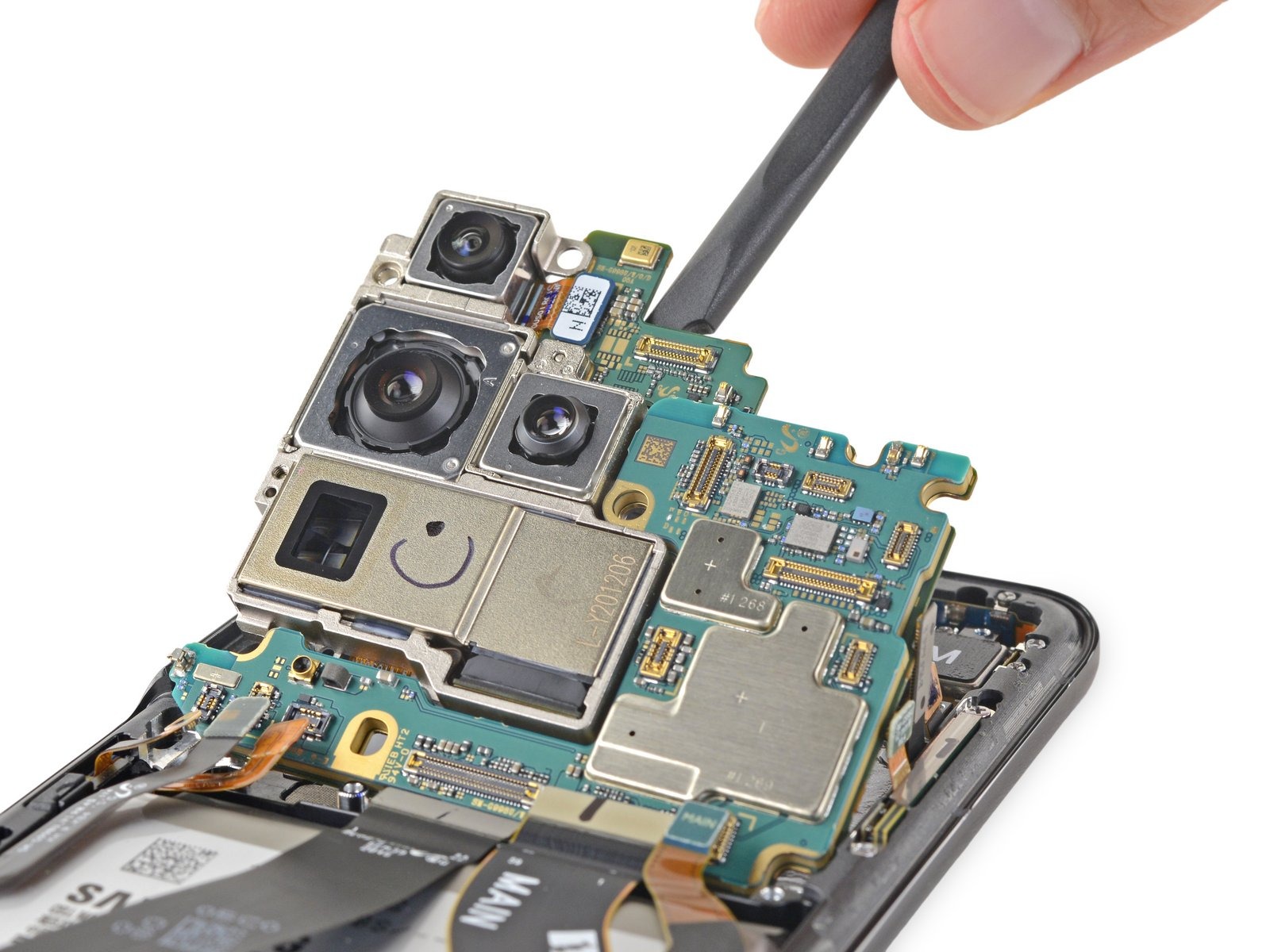 Samsung cùng iFixit công bố chương trình tự sửa các thiết bị Galaxy tại nhà