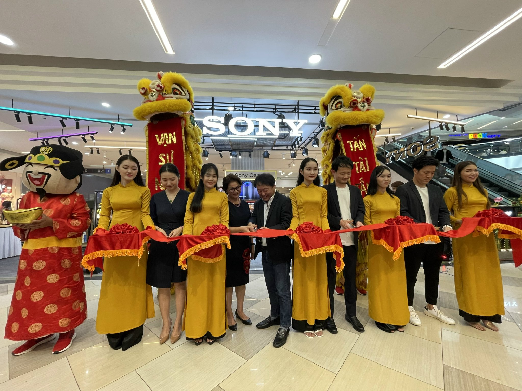 Khai trương Sony Center tại Vạn Hạnh Mall: Trải nghiệm thú vị – ưu đãi đa dạng