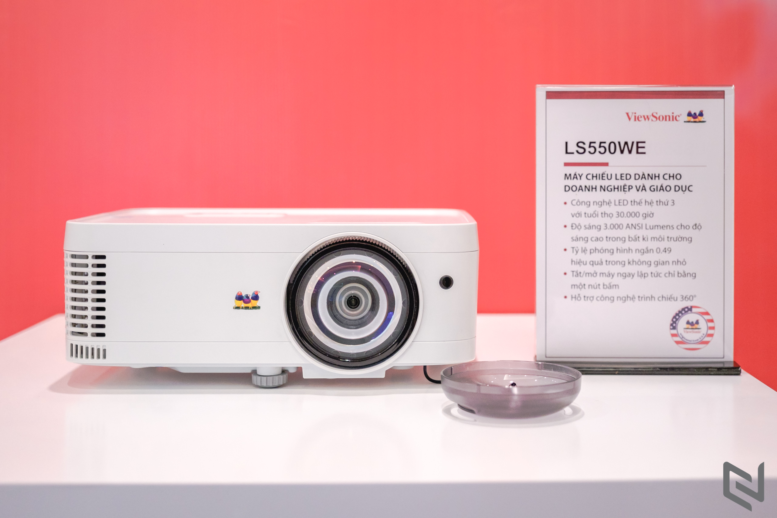 ViewSonic ra mắt dòng sản phẩm máy chiếu LED LS500 Series