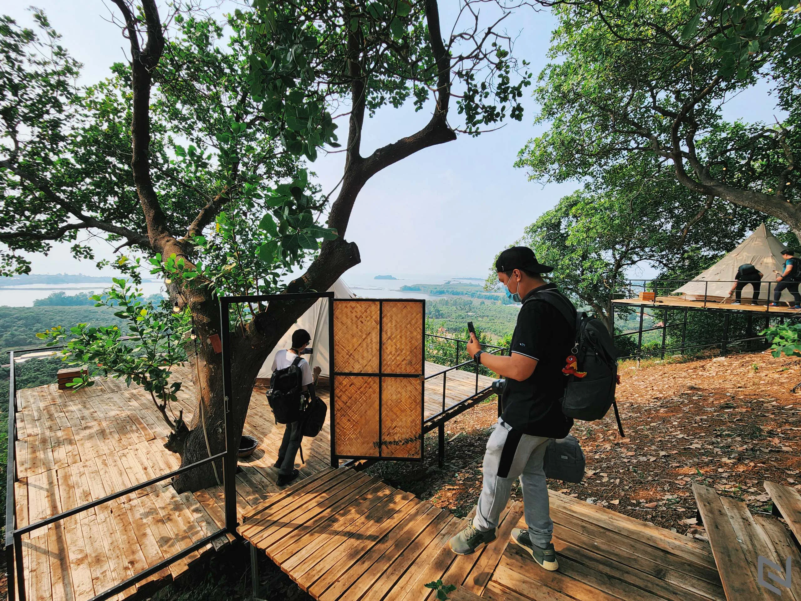 Bộ ảnh chụp bằng camera Galaxy S22 Ultra trong chuyến đi cắm trại tại Tropical eGlamping